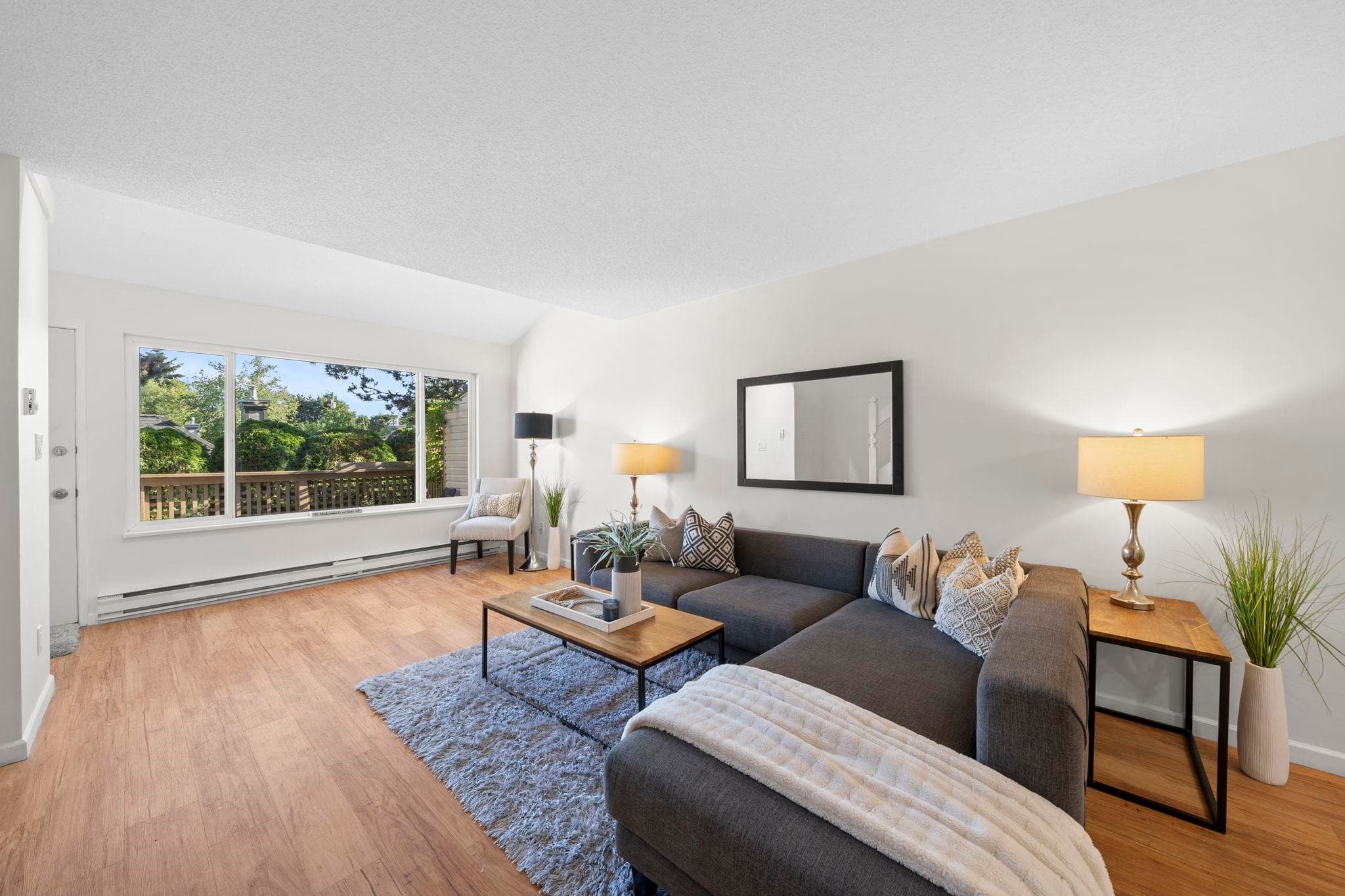 4896 47a Avenue, Delta, V4K 1T4 — photo 2