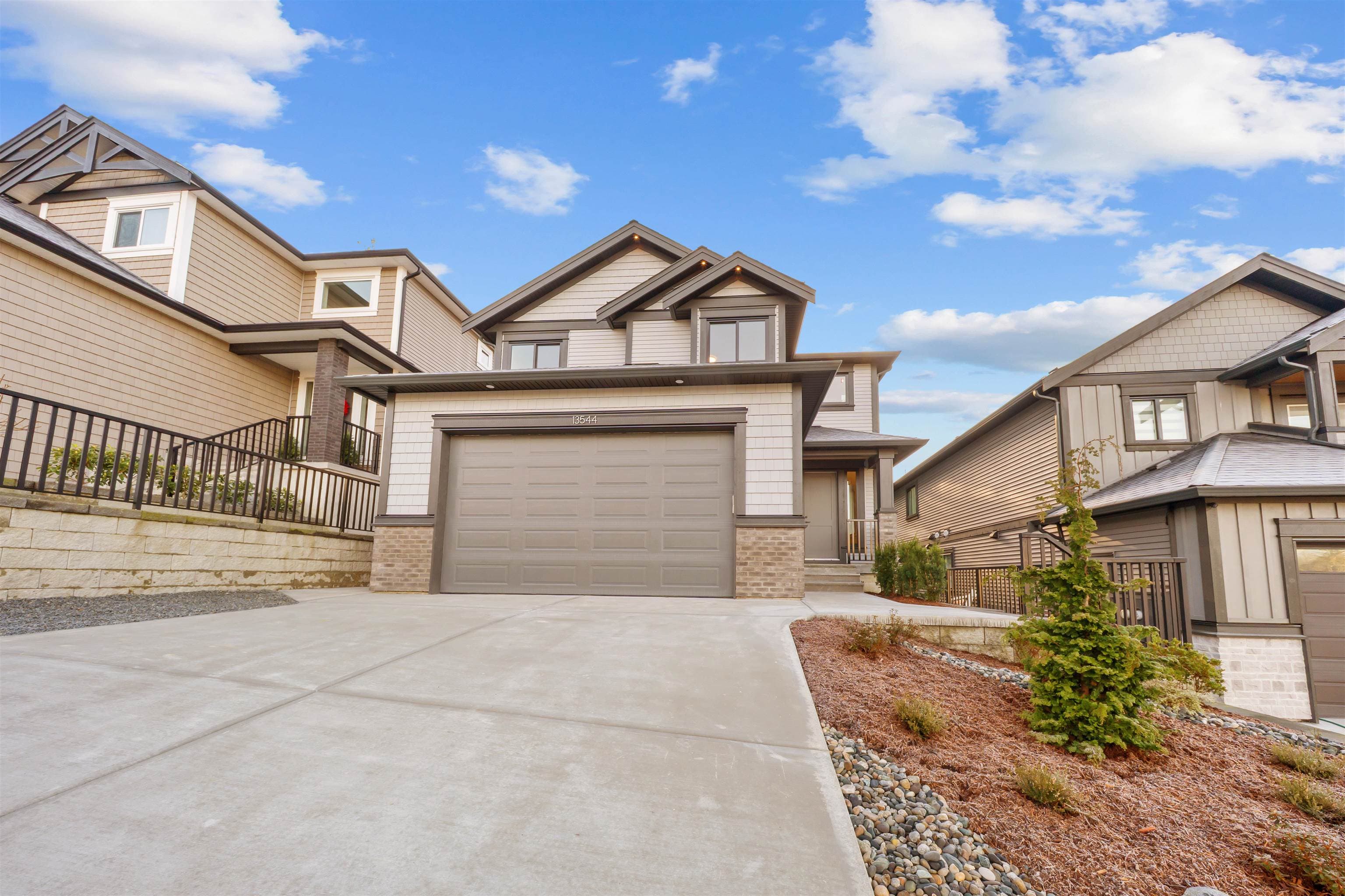 13544 Birdtail Drive, Maple Ridge, V4R 2P7 — photo 2
