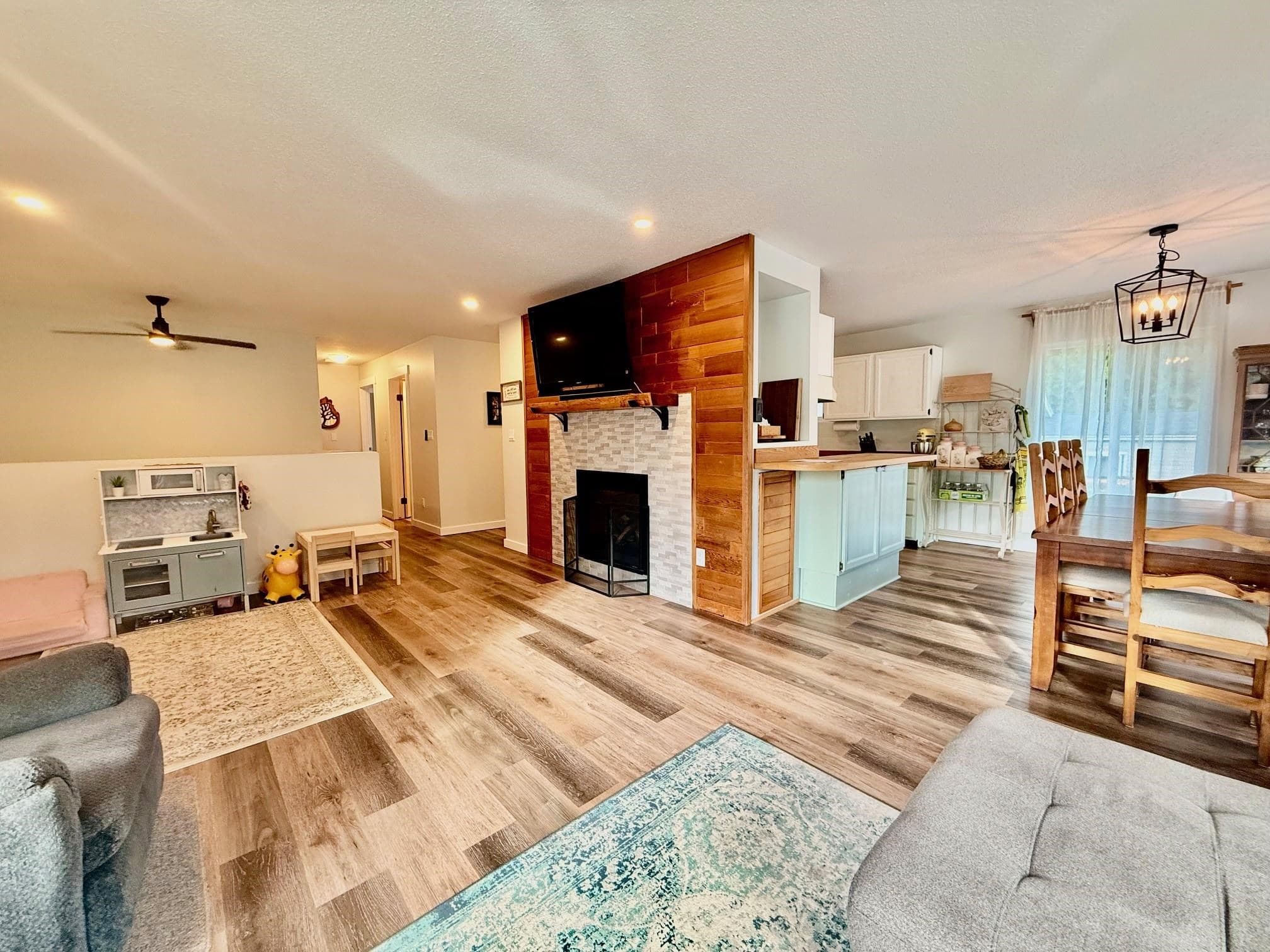 5607 Wakefield Road, Sechelt, V7Z 0N3 — photo 3