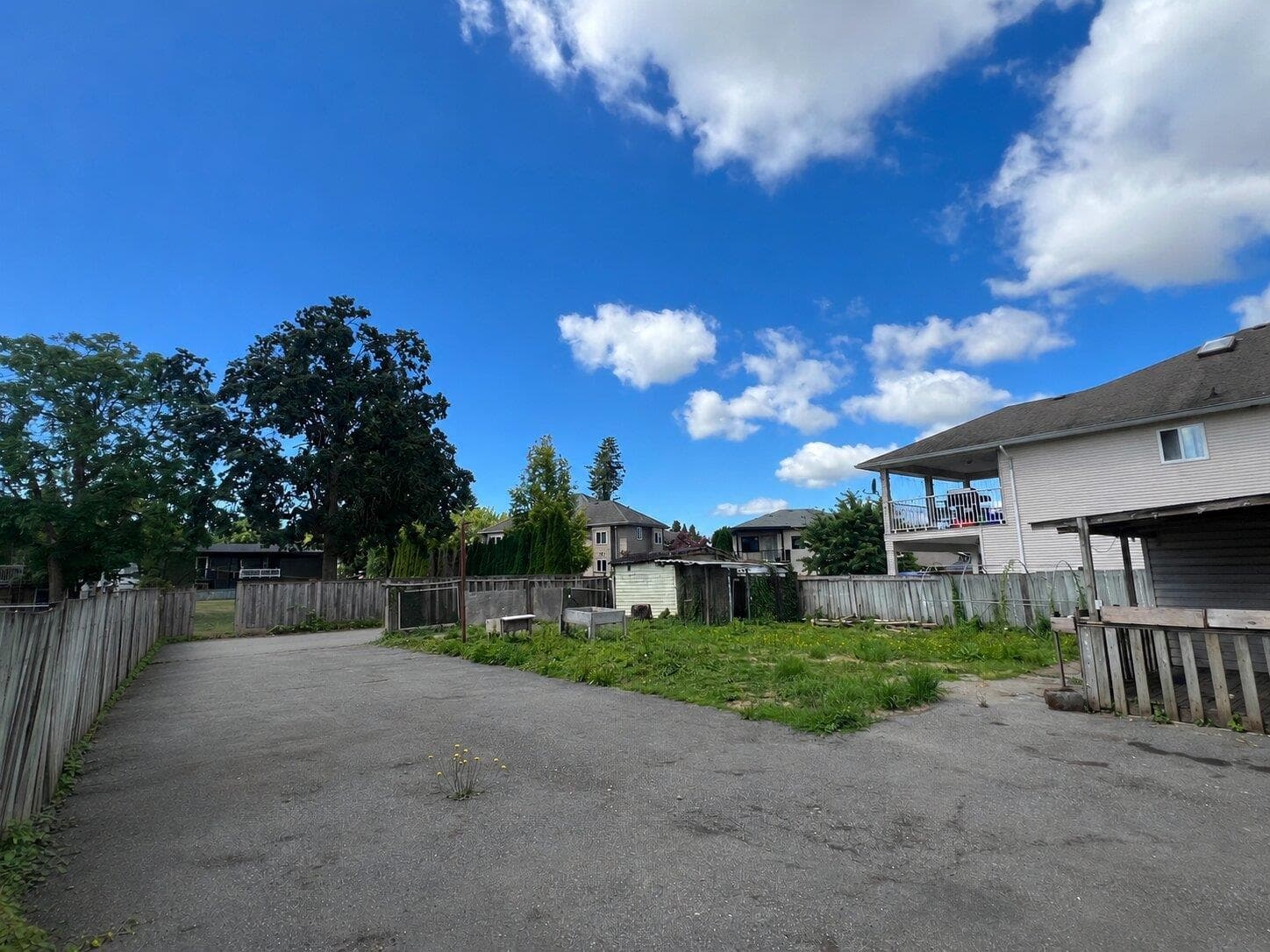 14086 72 Avenue, Surrey, V3W 2P8 — photo 2
