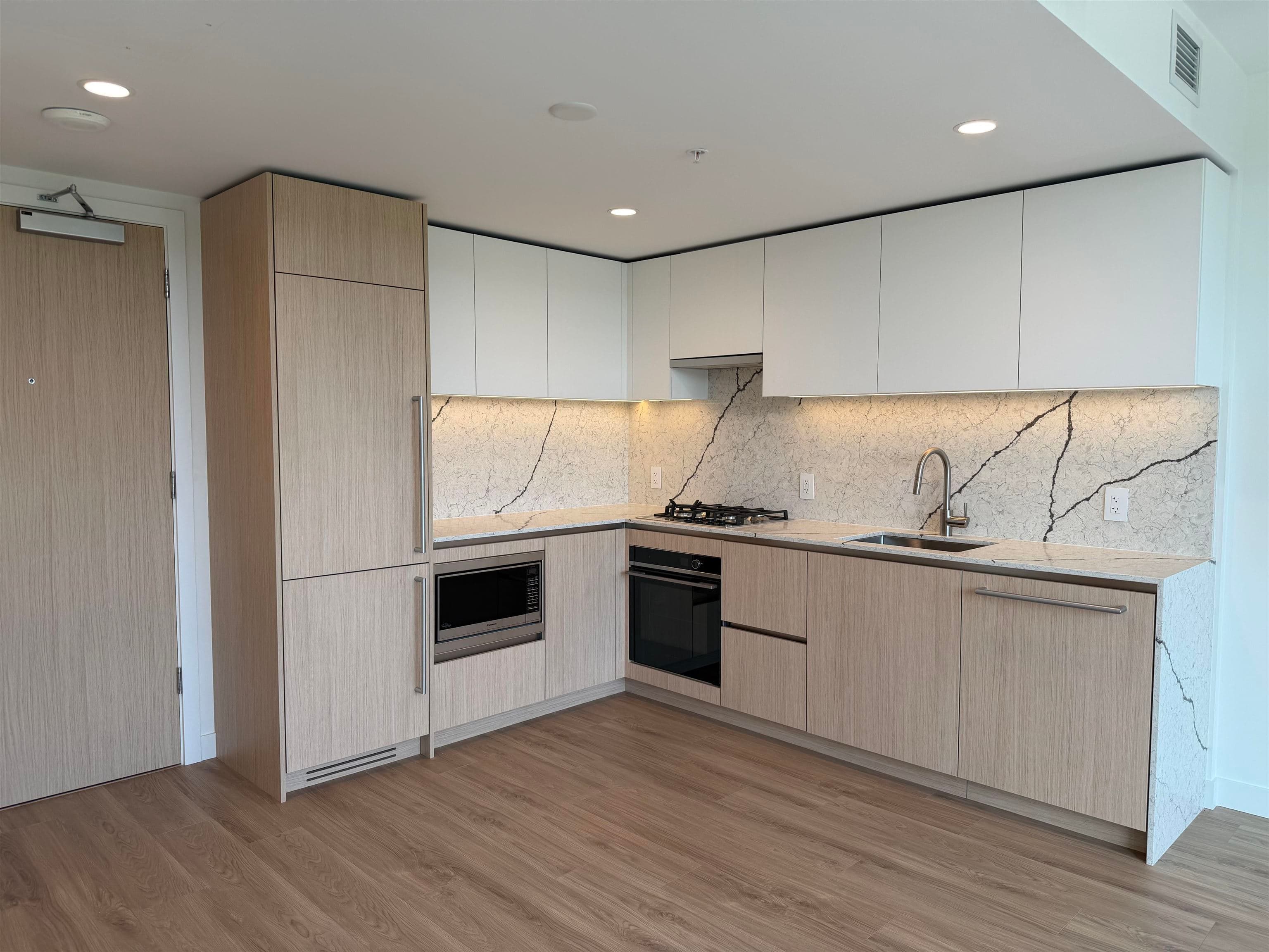 1103 - 2135 Springer Avenue, Burnaby