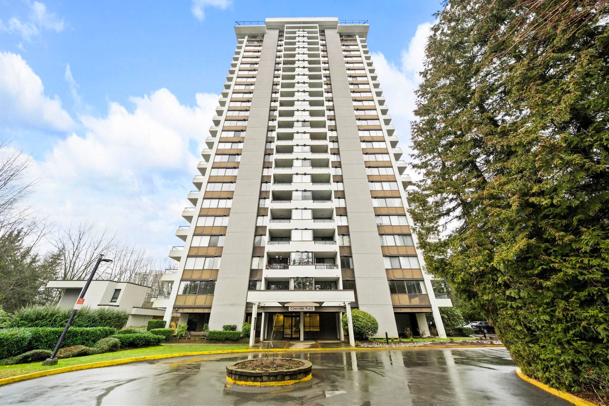 1306 - 9521 Cardston Court, Burnaby