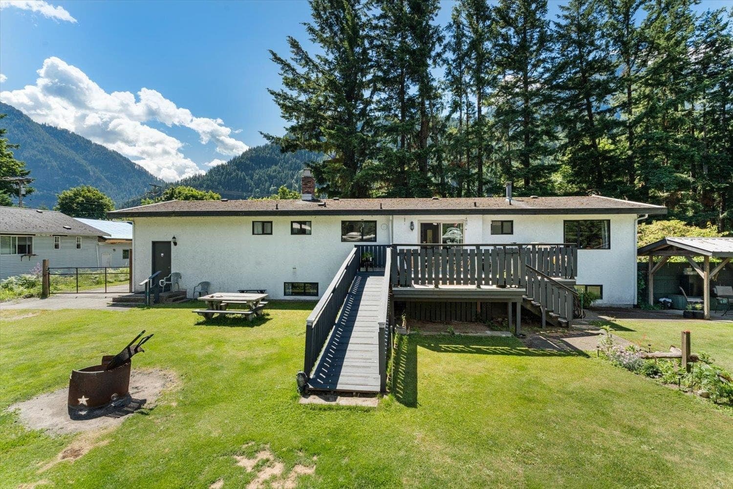 63155 Yale Road, Hope, V0X 1L2 — photo 5