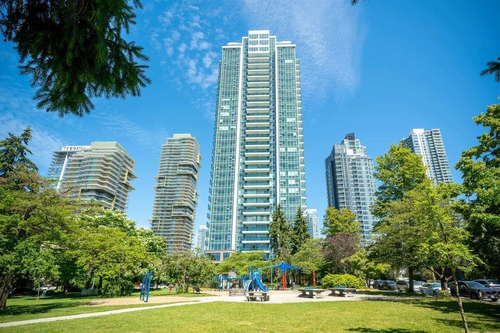 701 - 6463 Silver Avenue, Burnaby