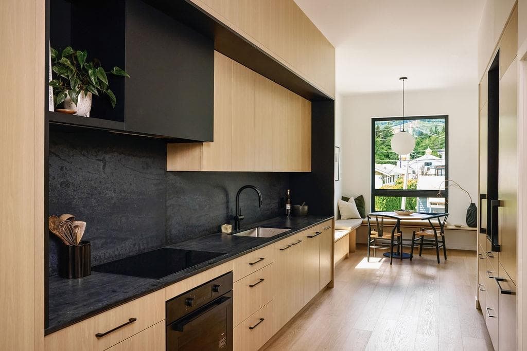 3 - 37940 Fourth Avenue, Squamish
