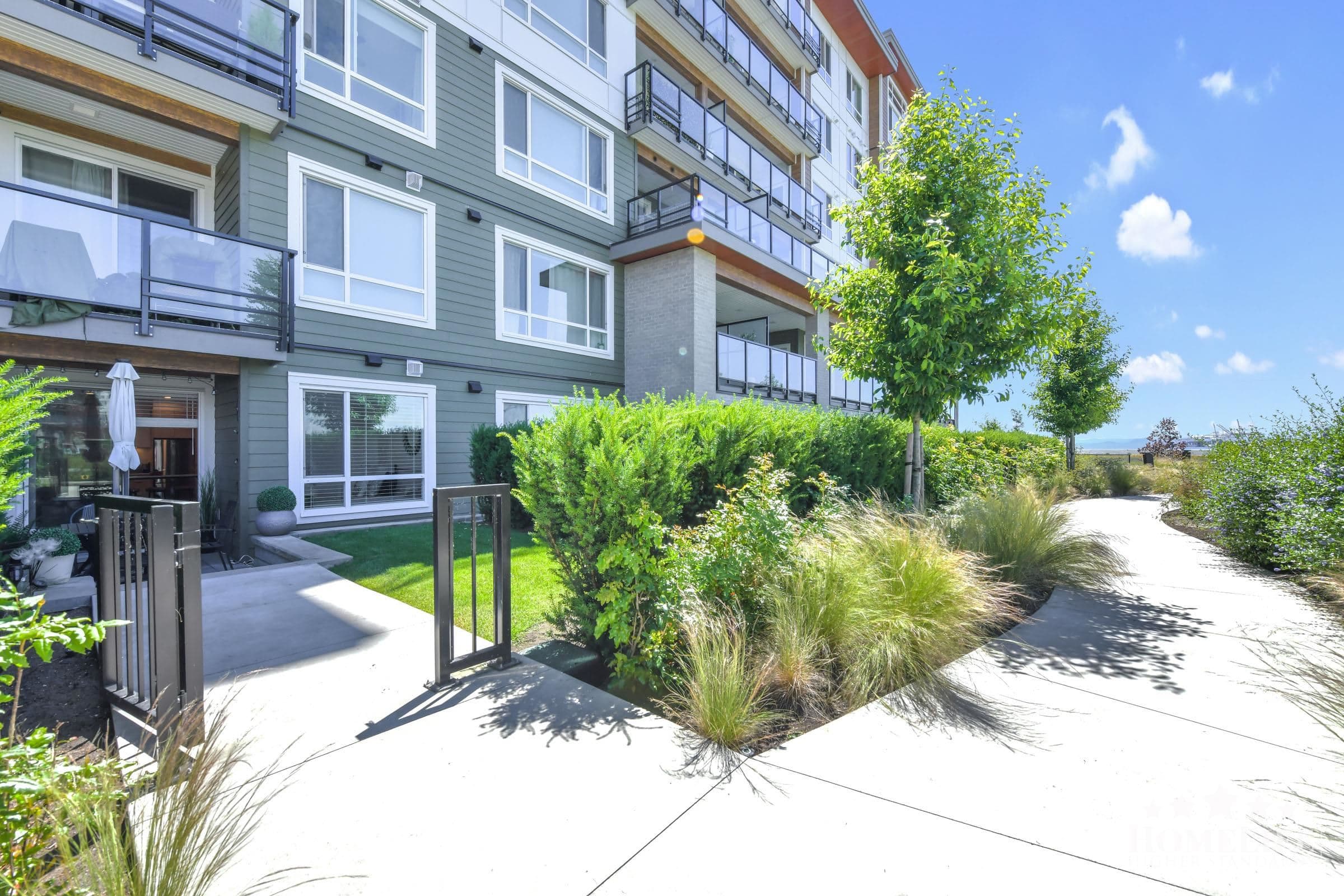 111 - 2431 Rabbit Drive, Tsawwassen, V4M 0G5 — photo 2