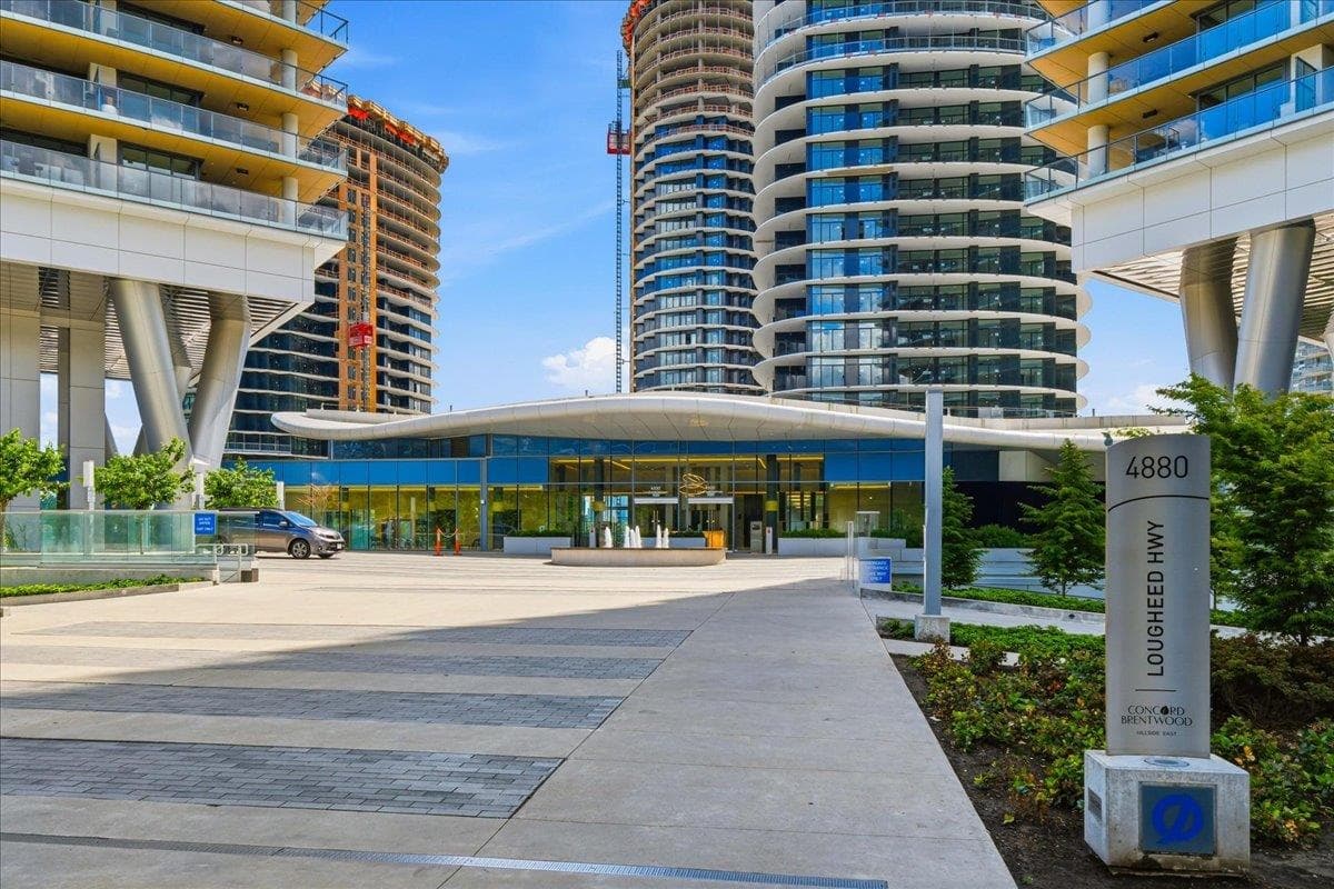 3201 - 4880 Lougheed Highway, Burnaby