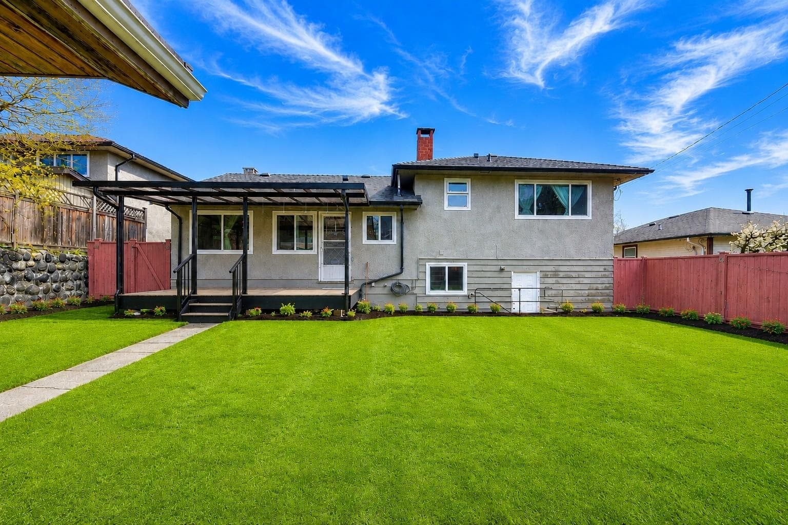 9645 David Drive, Burnaby, V3J 1H2 — photo 3
