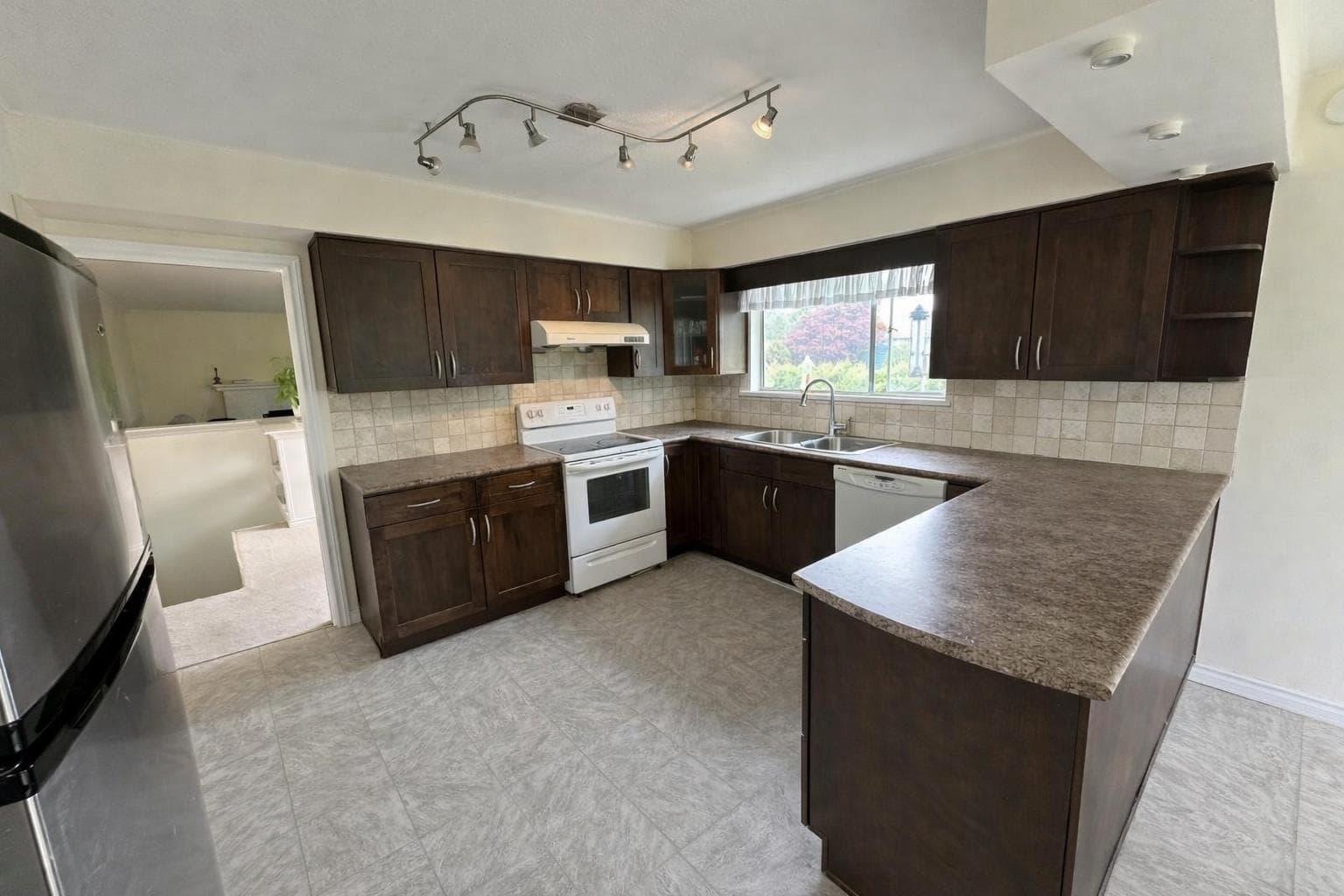 10231 Aintree Crescent, Richmond, V7A 3T9 — photo 5