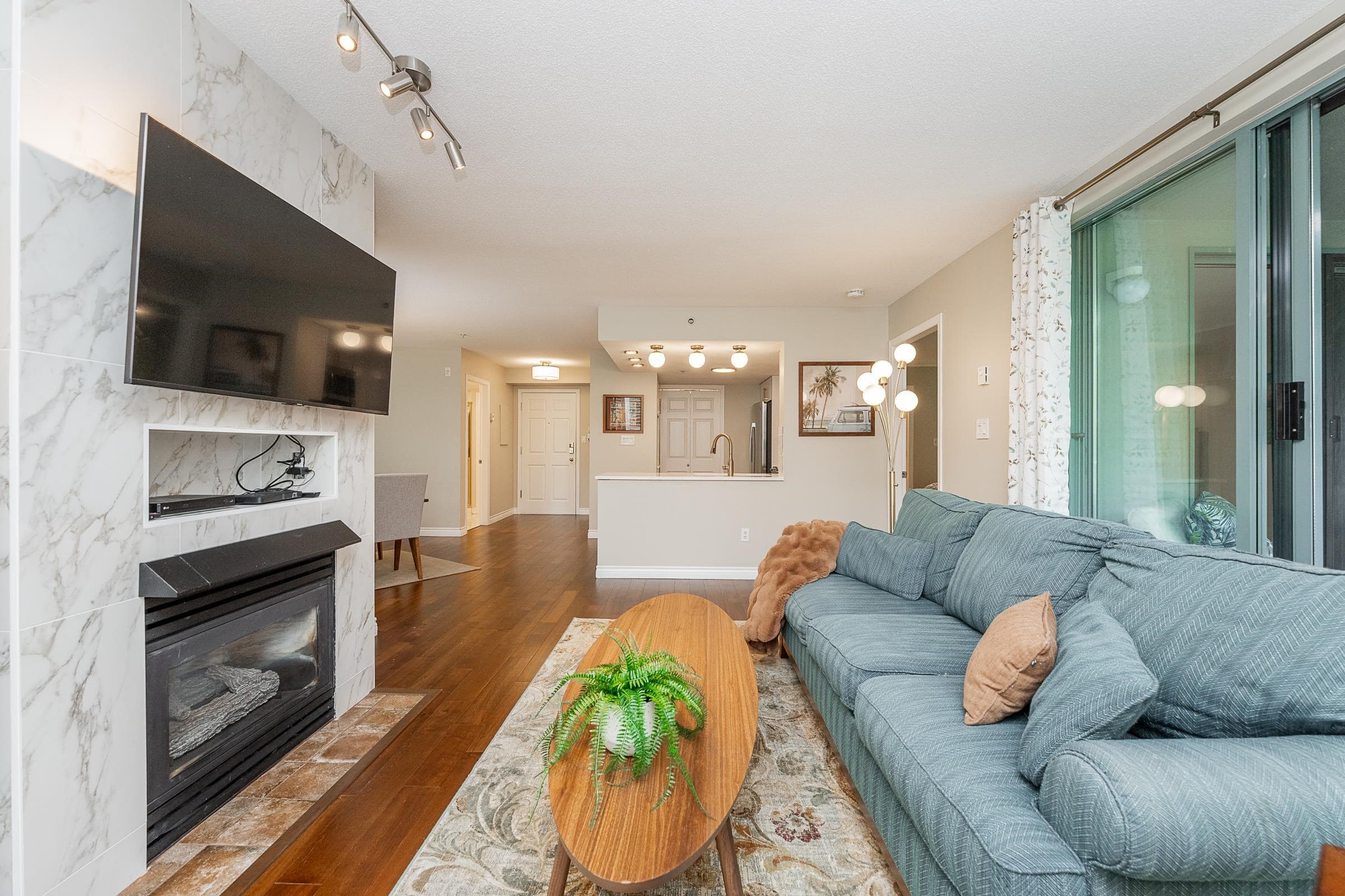 304 - 220 Newport Drive, Port Moody, V3H 5B8 — photo 2