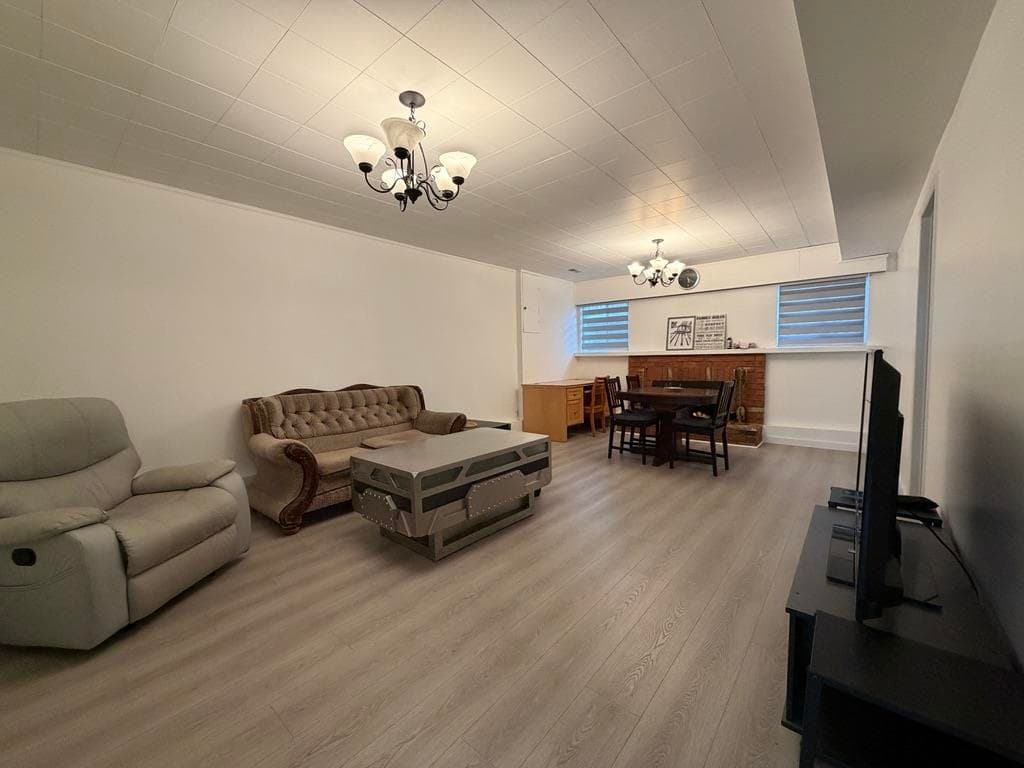 7071 Cavelier Crescent, Richmond, V7C 4J7 — photo 2