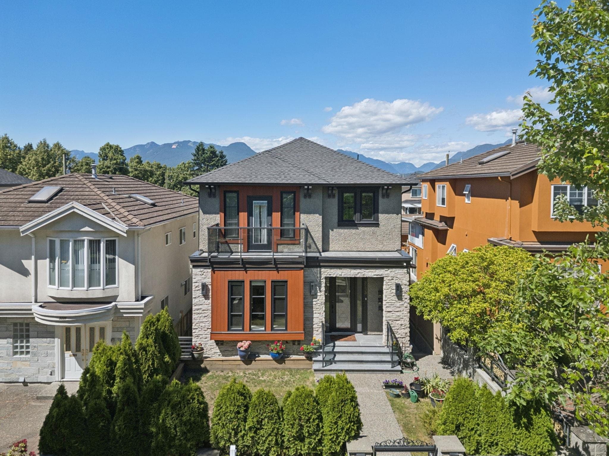 3233 Grant Street, Vancouver, V5K 3J1 — photo 2