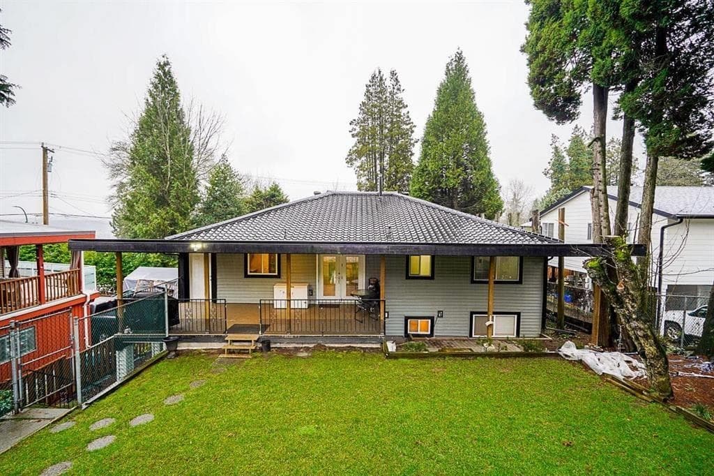 322 Mariner Way, Coquitlam, V3K 1N6 — photo 2