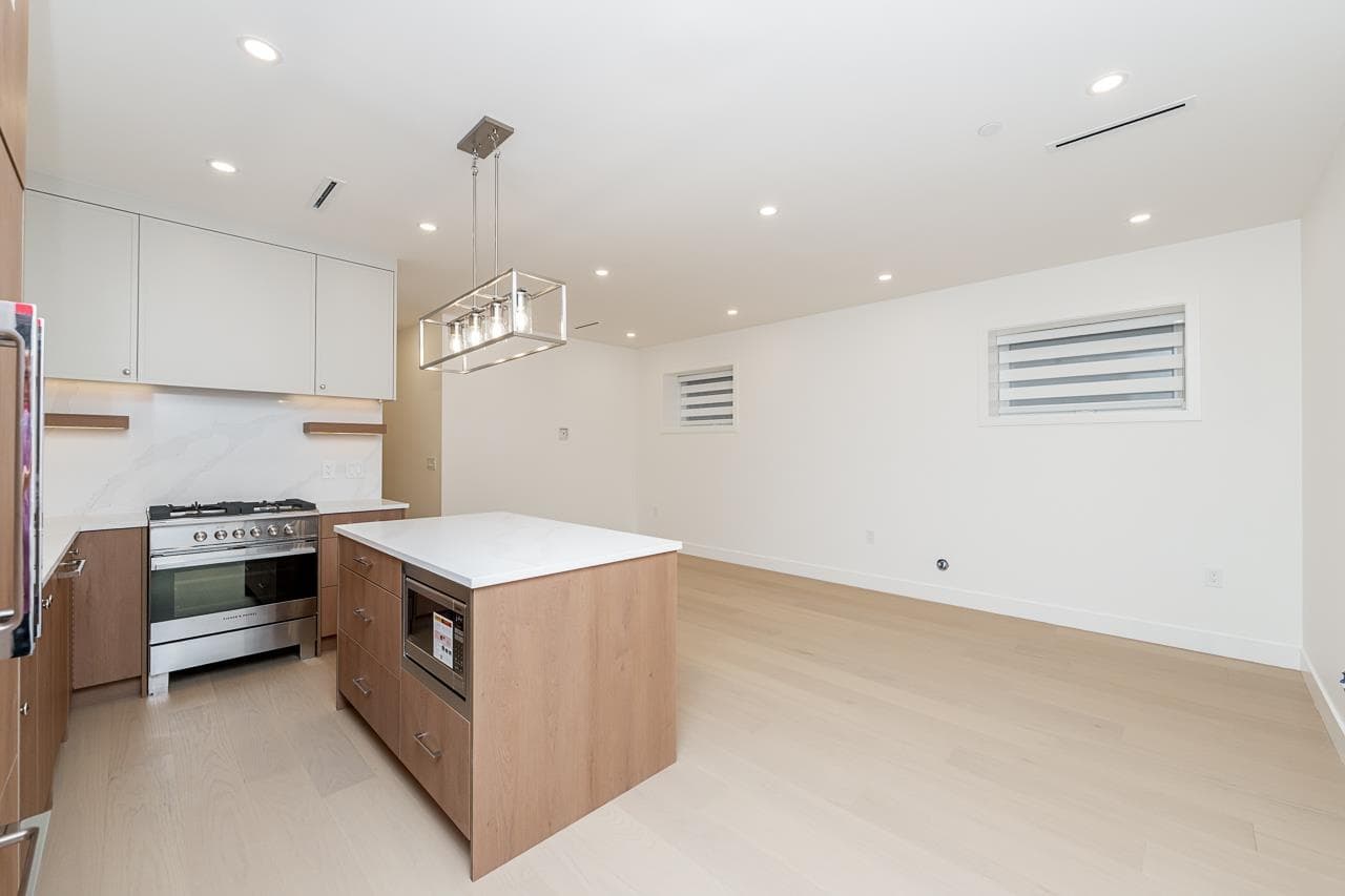2 - 1845 E 51st Avenue, Vancouver, V5P 1W1 — photo 5