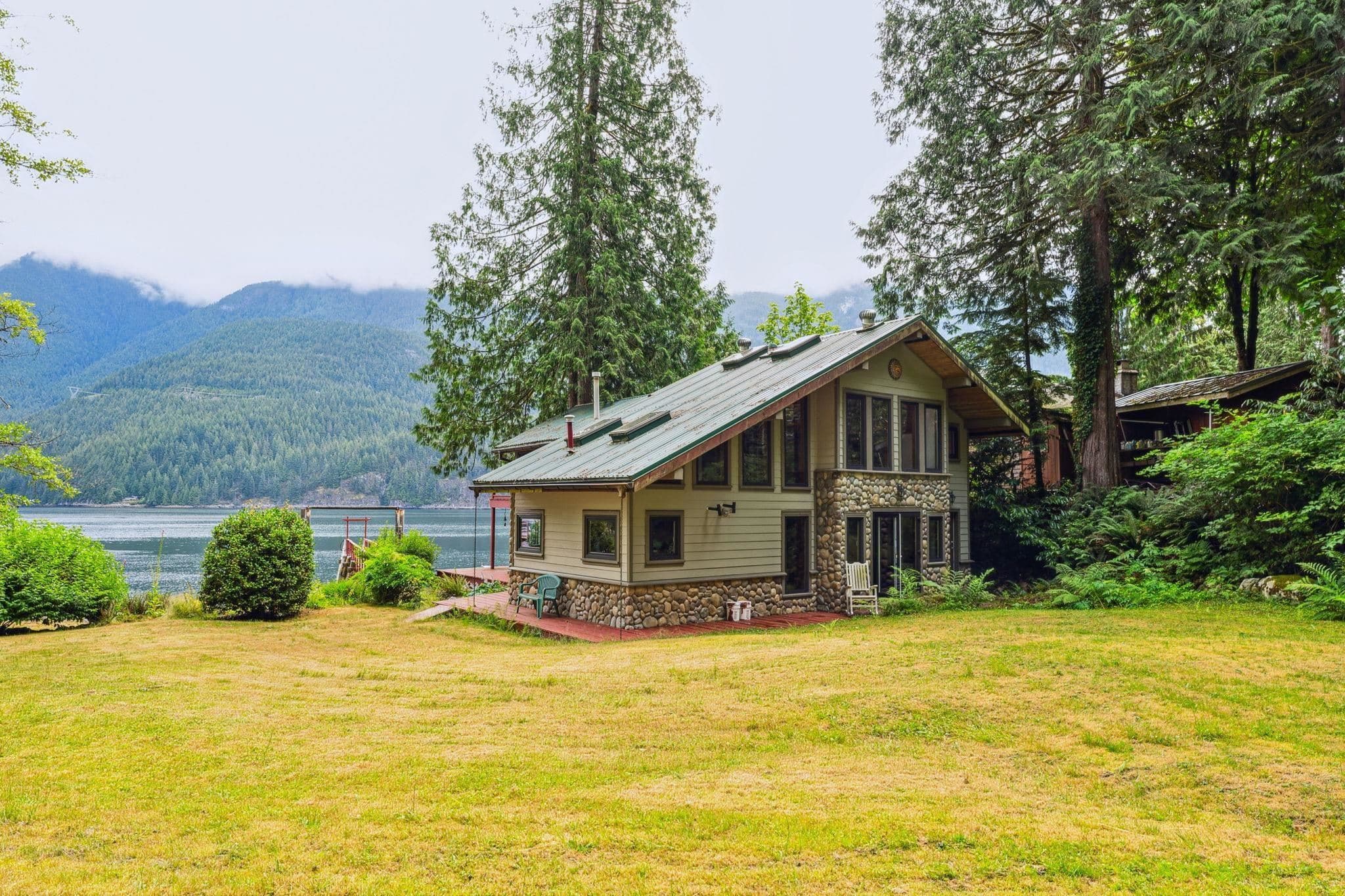12 & 13 Coldwell Beach, North Vancouver