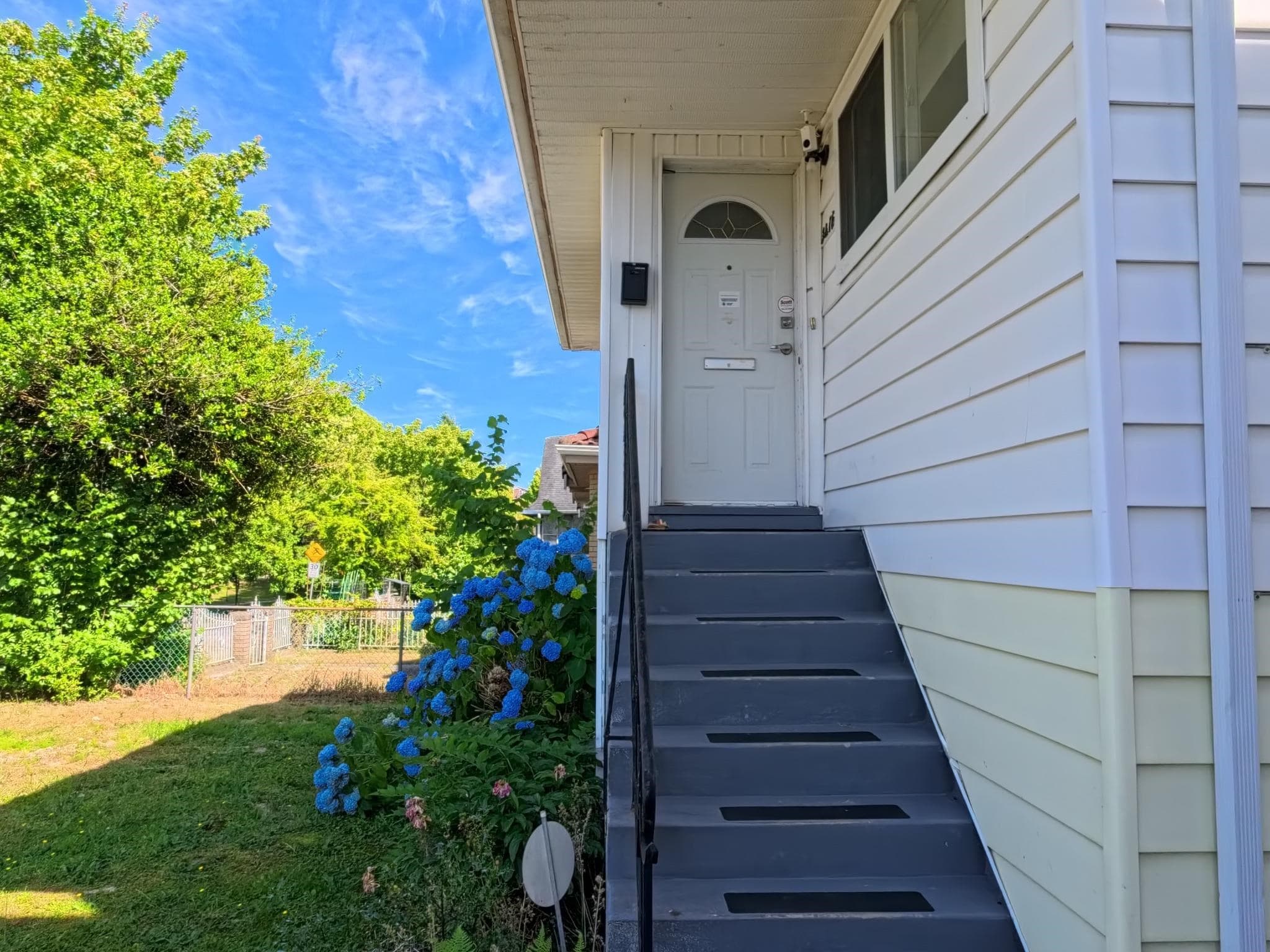 3416 Monmouth Avenue, Vancouver, V5R 5R9 — photo 4