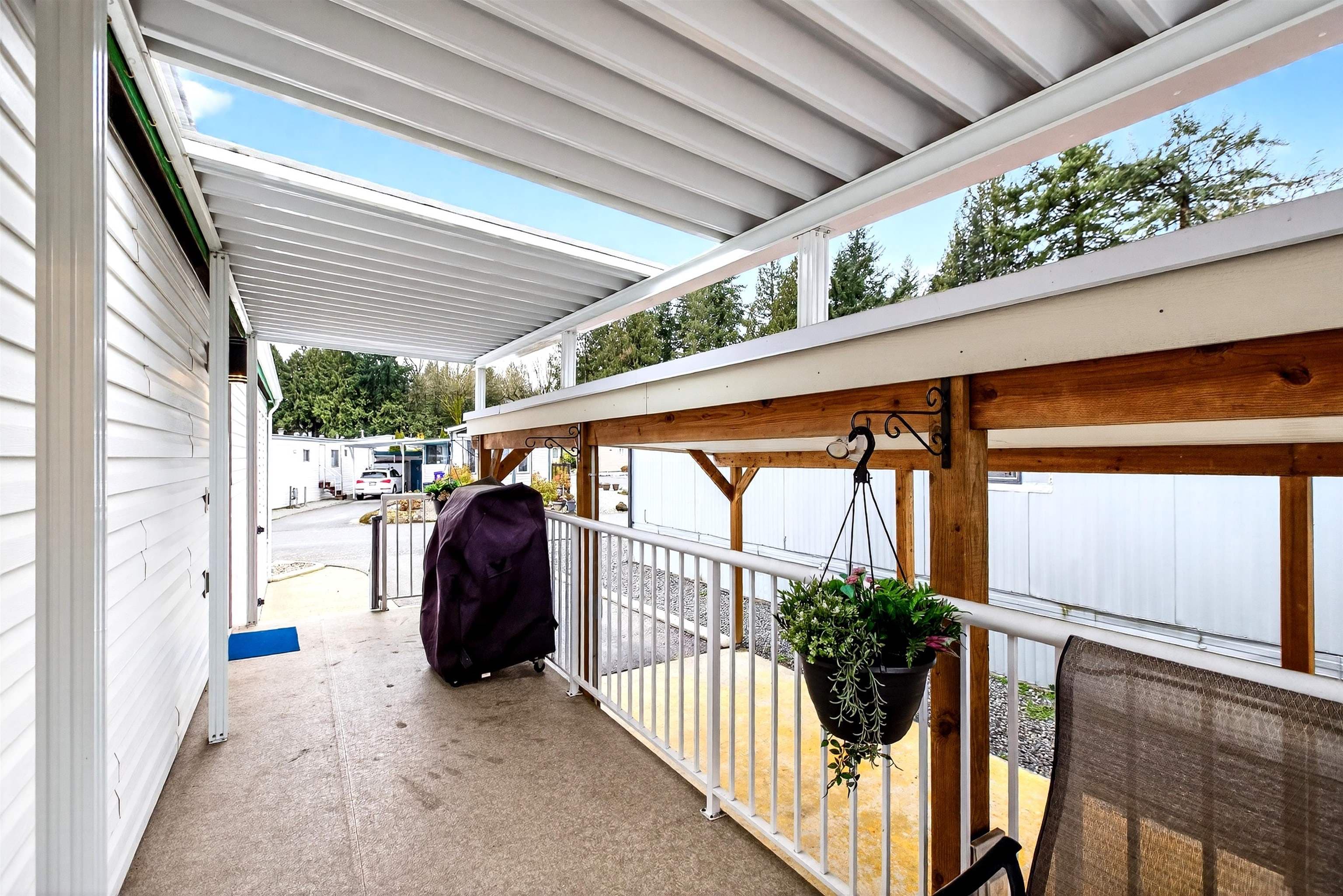 19635 Planetree Lane, Pitt Meadows, V3Y 1Z3 — photo 5