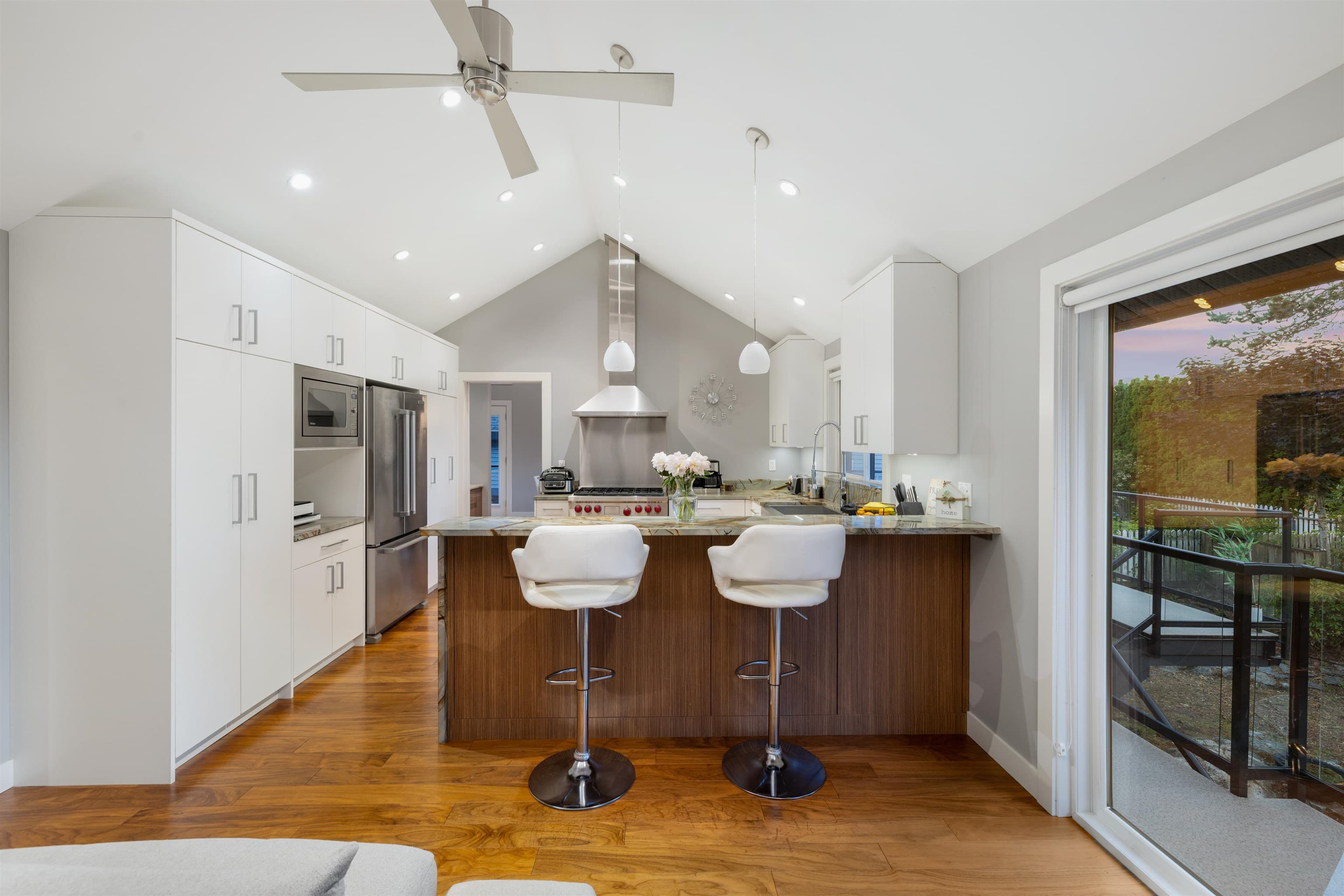 4786 Meadfeild Court, West Vancouver