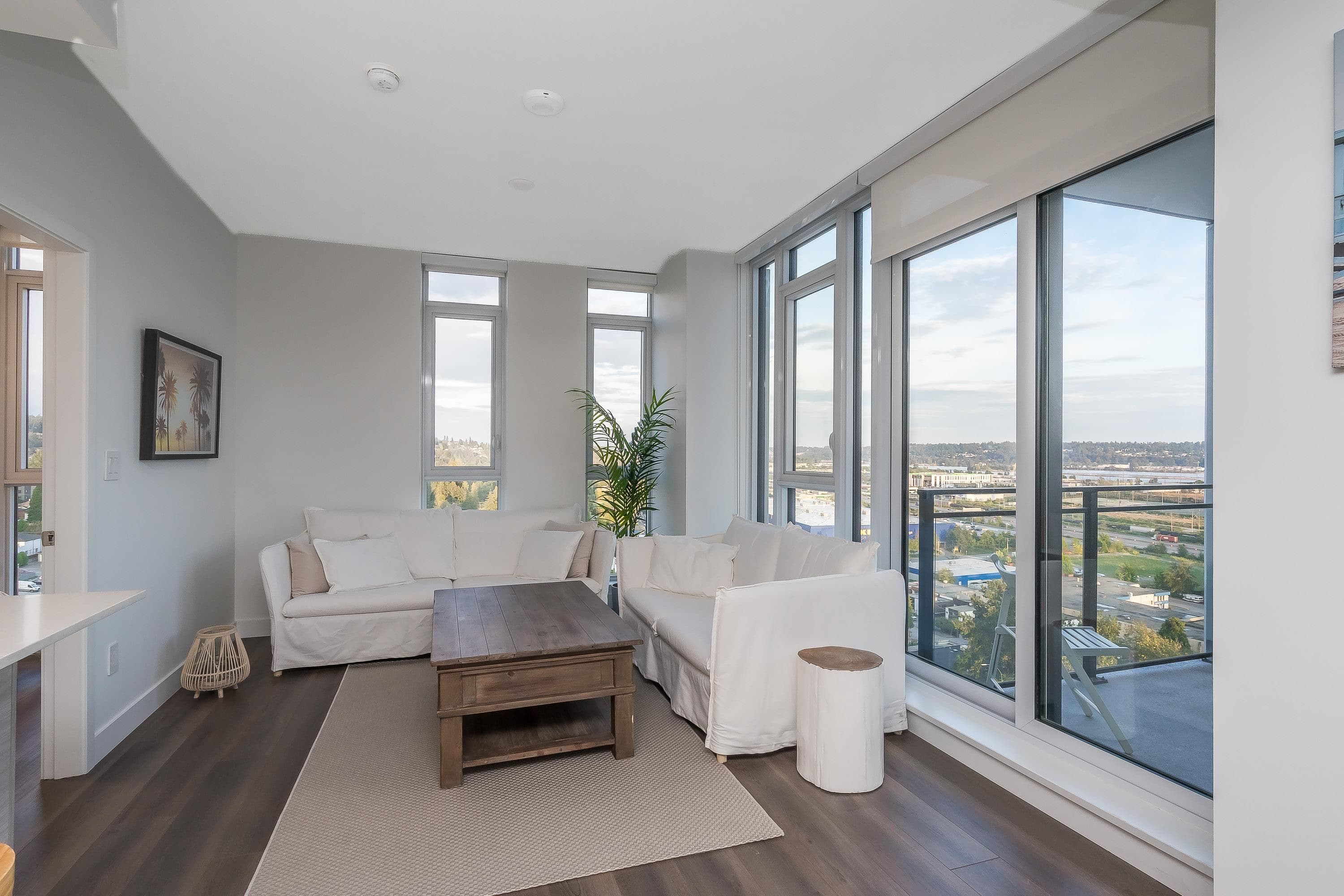 1302 - 901 Lougheed Highway, Coquitlam