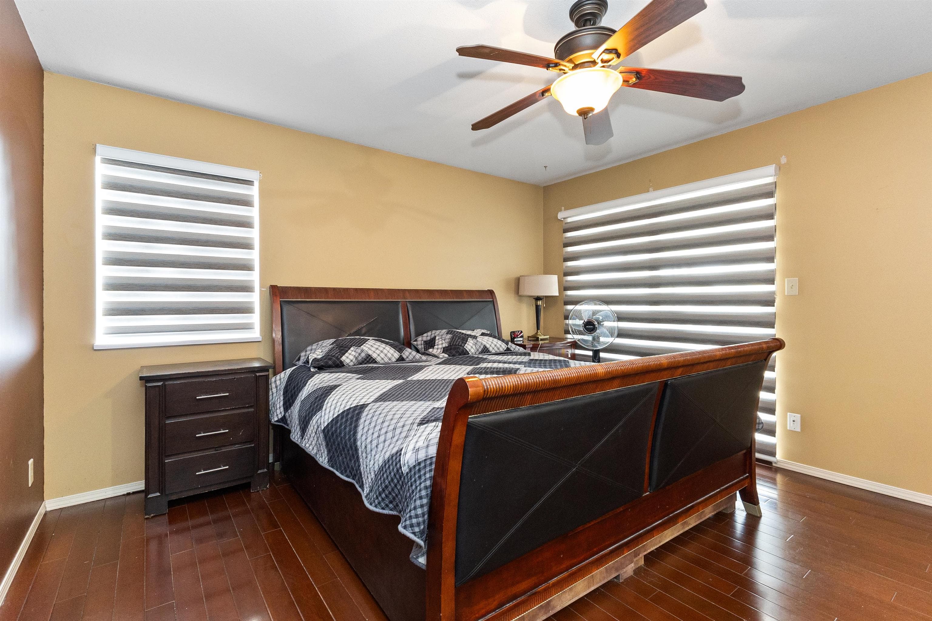2930 Edgehill Avenue, Abbotsford, V2T 5J9 — photo 2