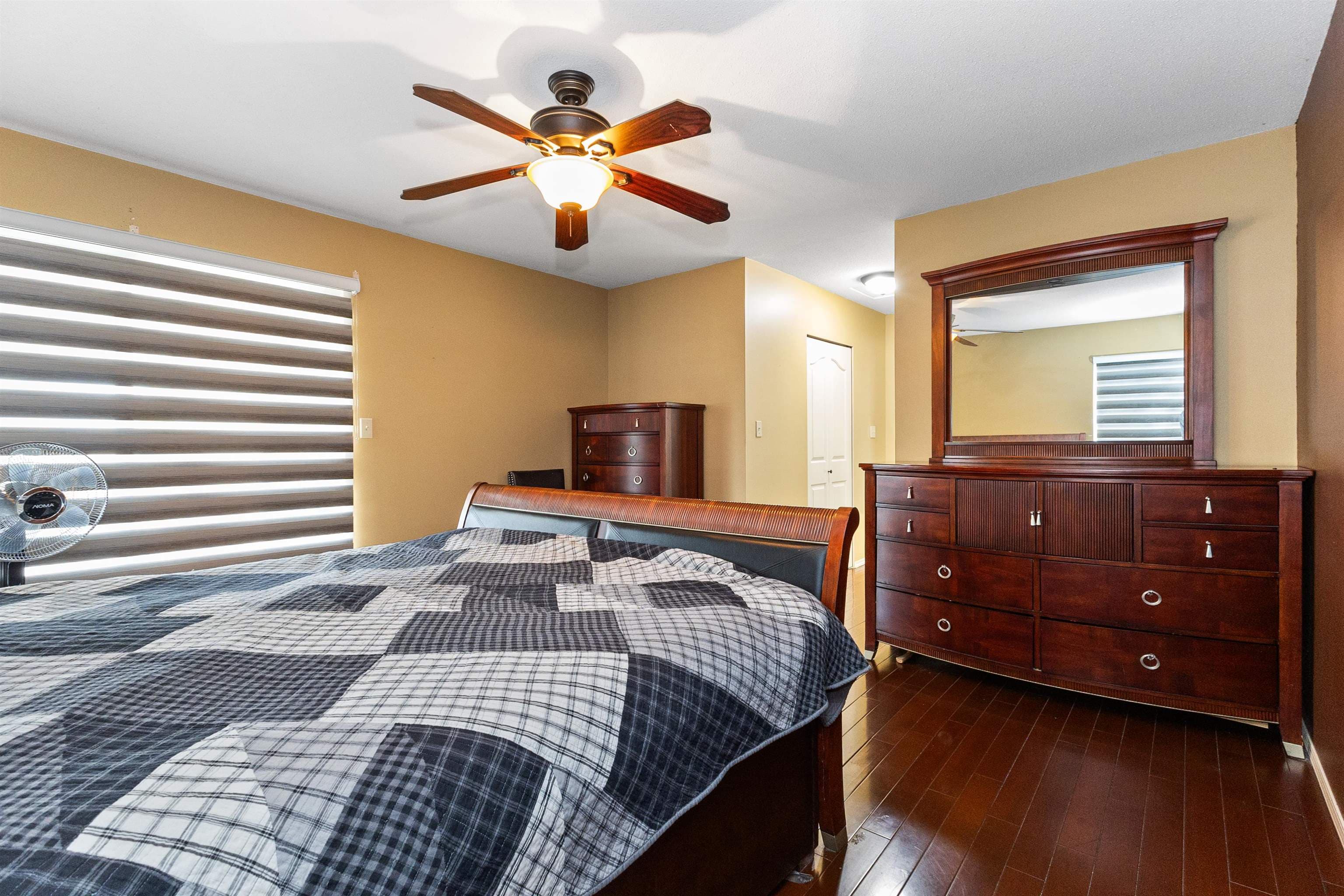 2930 Edgehill Avenue, Abbotsford, V2T 5J9 — photo 3