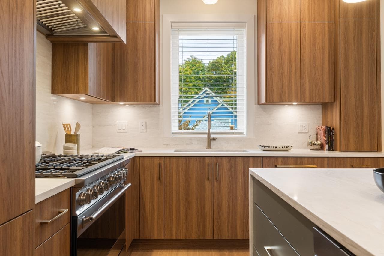 2049 E 4th Avenue, Vancouver, V5N 1K5 — photo 3