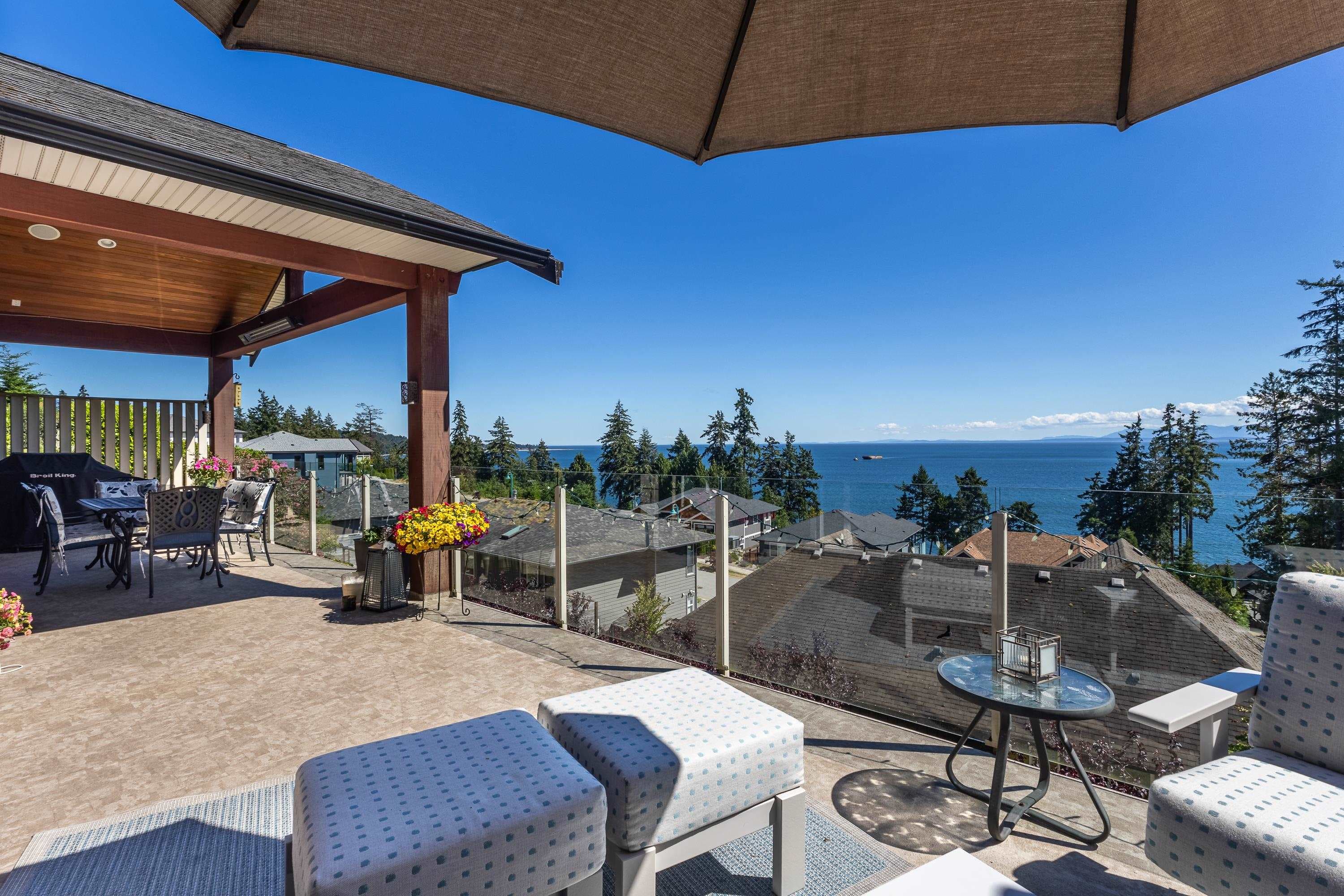 5997 Cowrie Street, Sechelt
