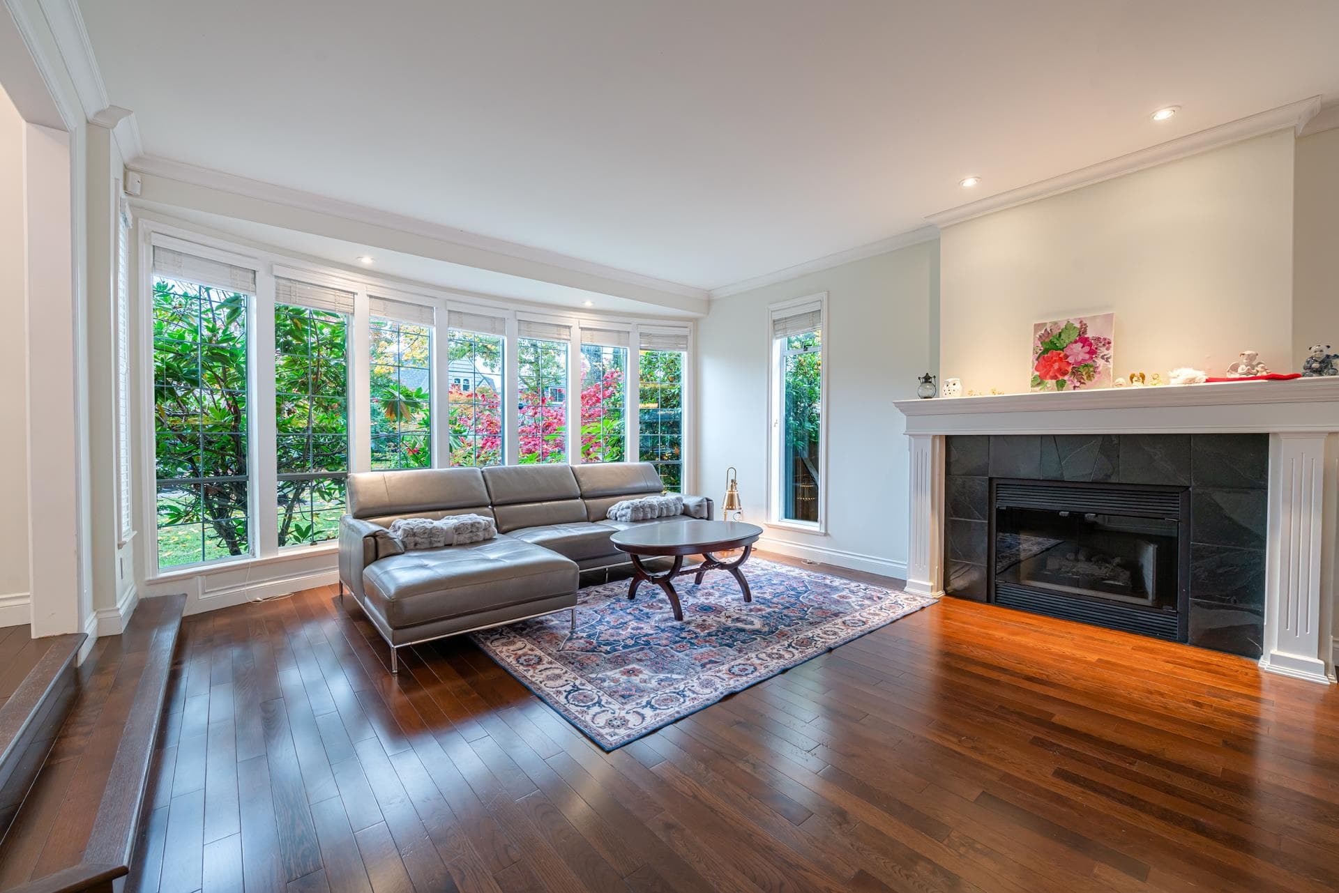 4570 W 13th Avenue, Vancouver, V6R 2V4 — photo 1