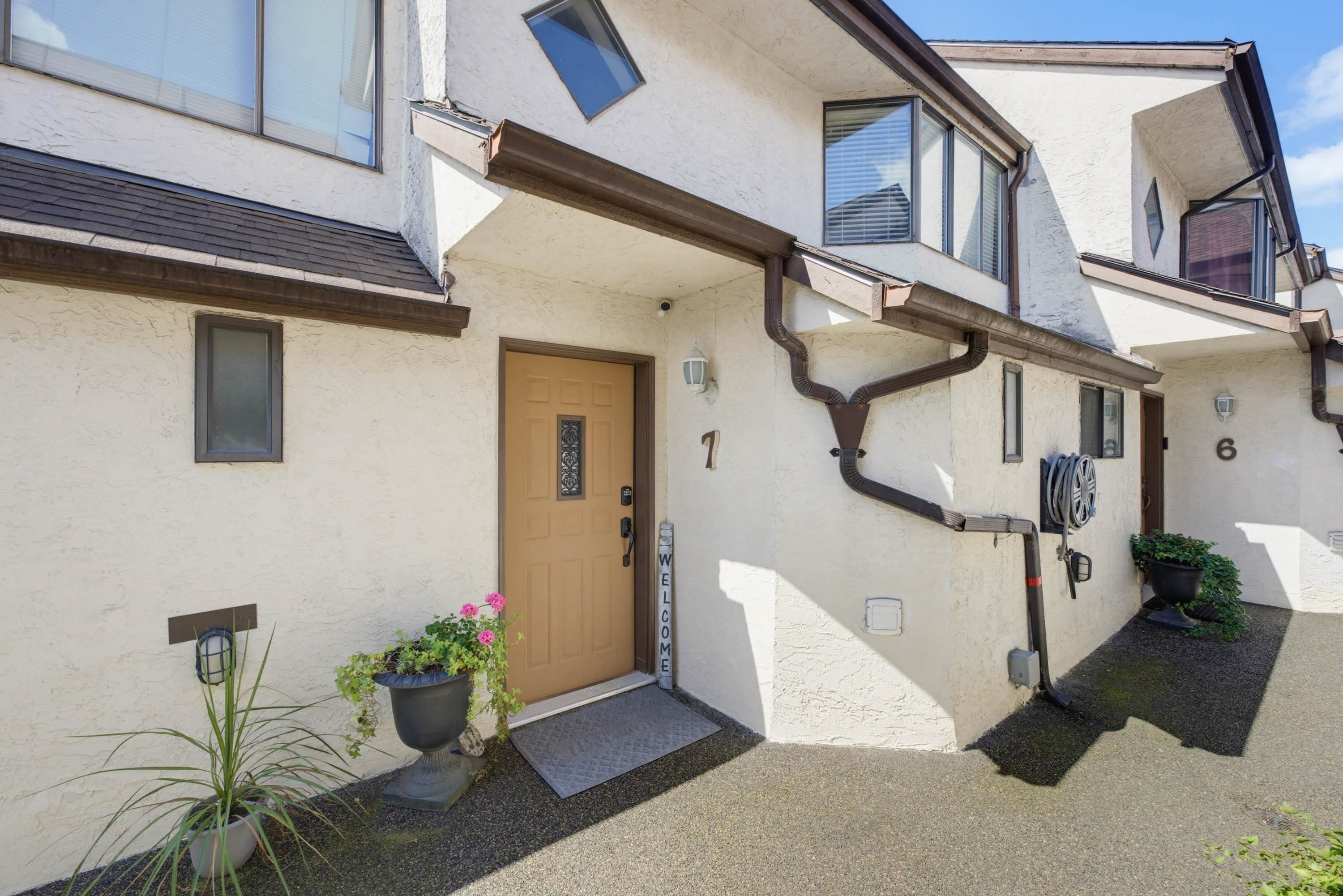 7 - 20229 Fraser Highway, Langley, V3A 4E7 — photo 3
