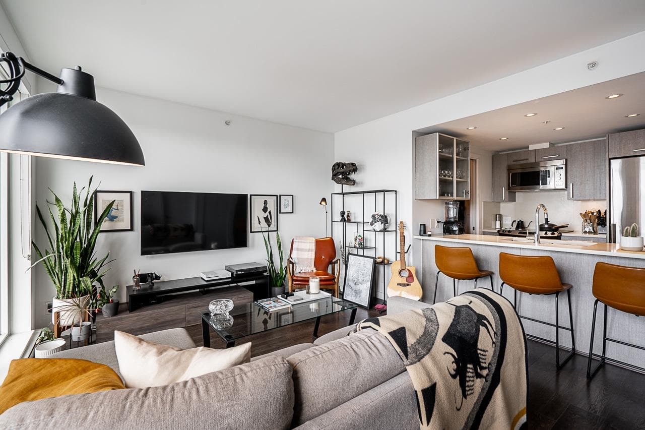 1110 - 933 E Hastings Street, Vancouver, V6A 0G6 — photo 2