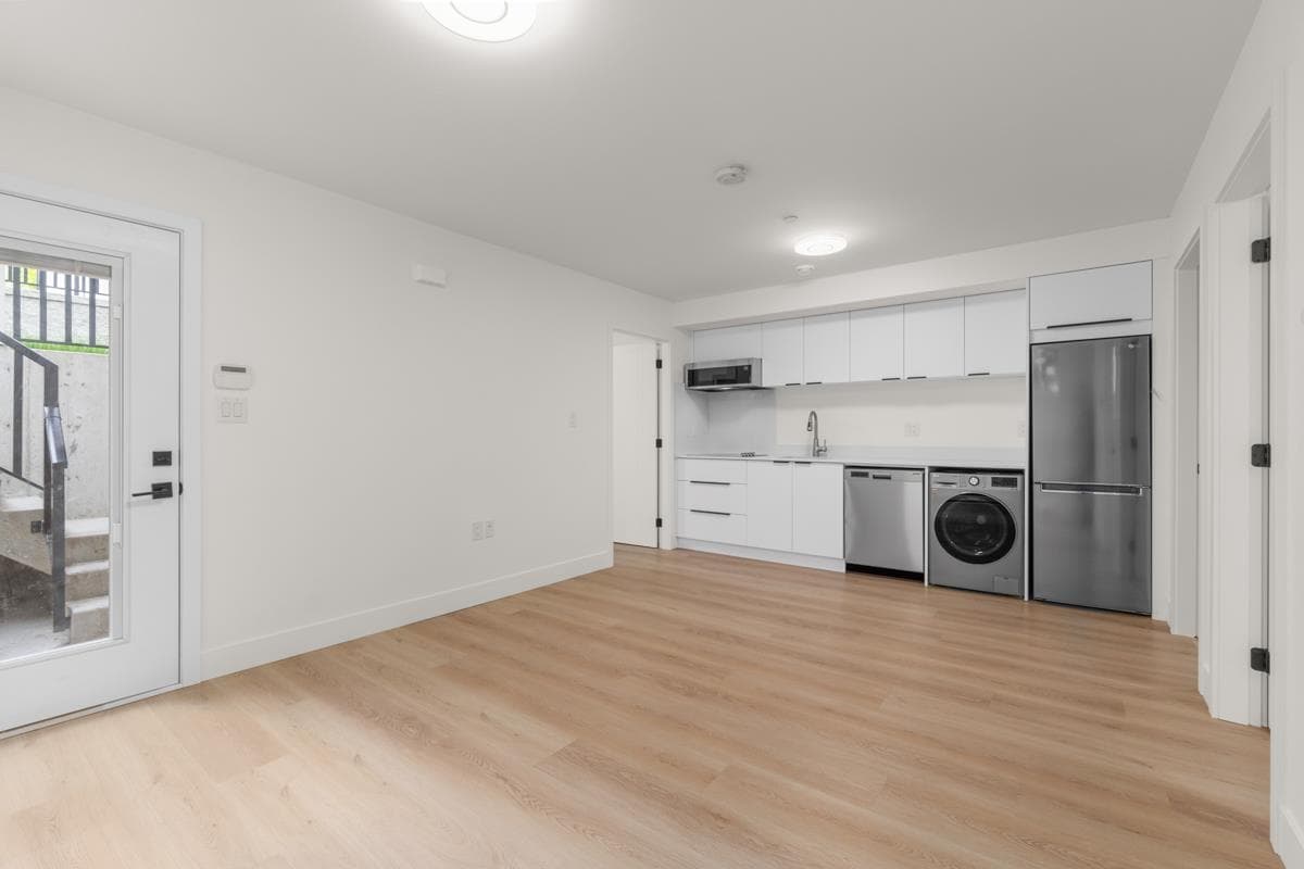 Basement Suite - 7338 Maple Street, Vancouver, V6P 5P7 — photo 3