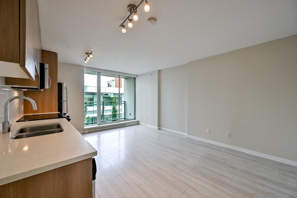 503 - 13325 102a Avenue, Surrey, V3T 1P6 — photo 5