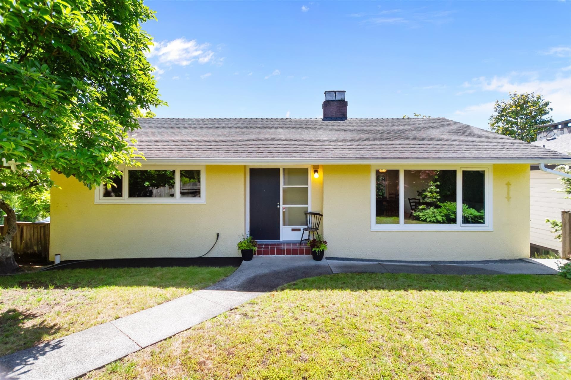 144 E Eighth Avenue, New Westminster