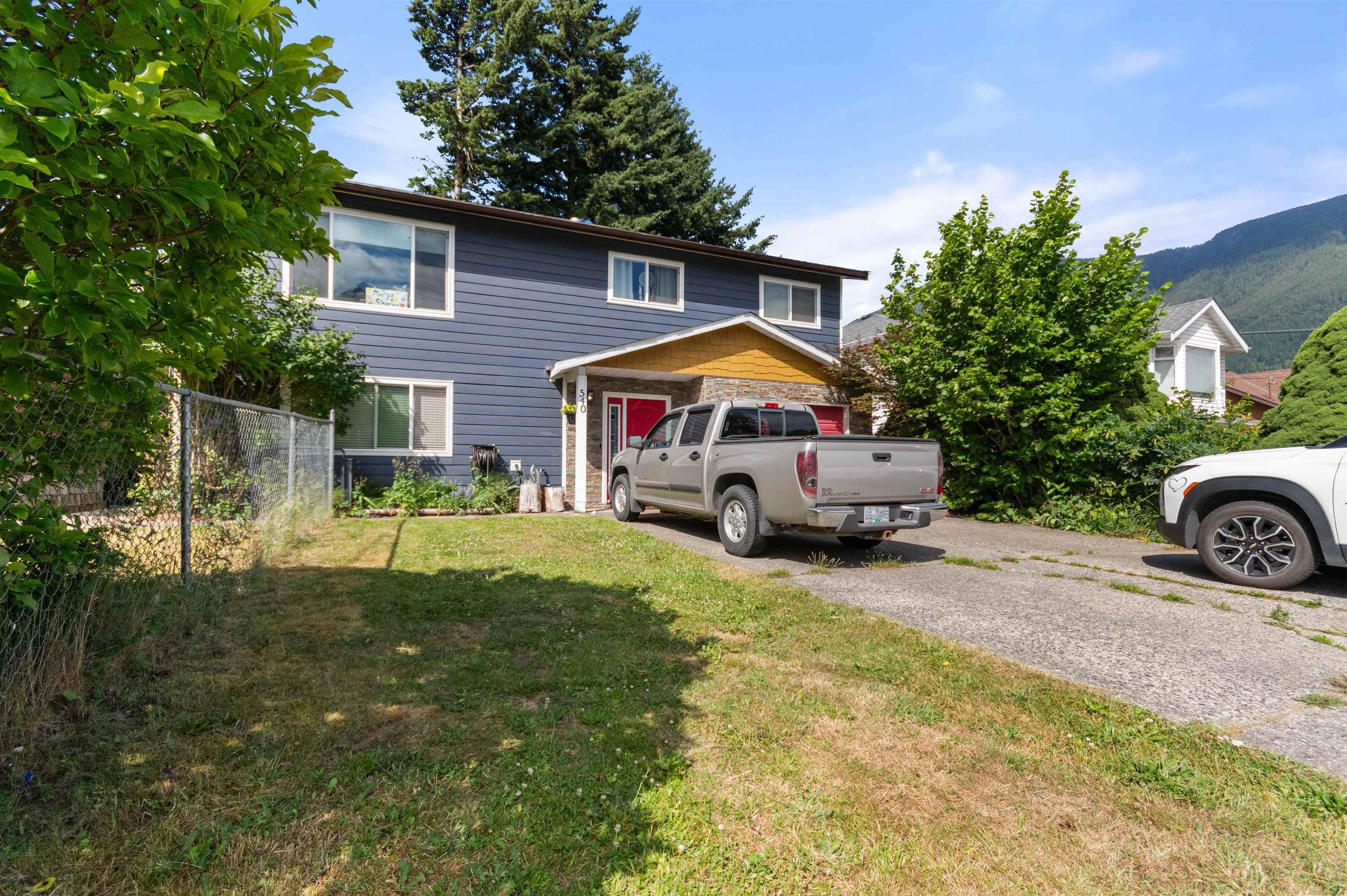 540 5th Avenue, Hope, V0X 1L0 — photo 2