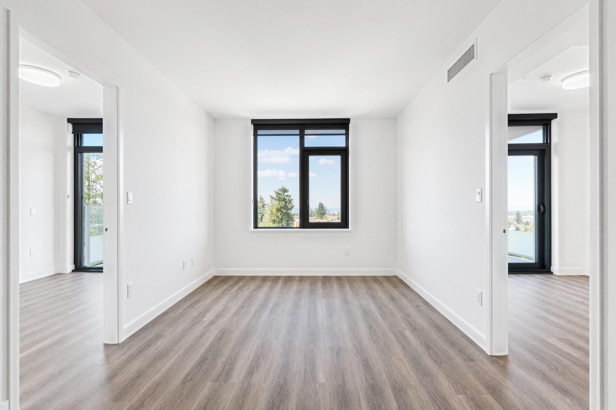 701 - 6608 Sussex Avenue, Burnaby, V5H 3C6 — photo 2