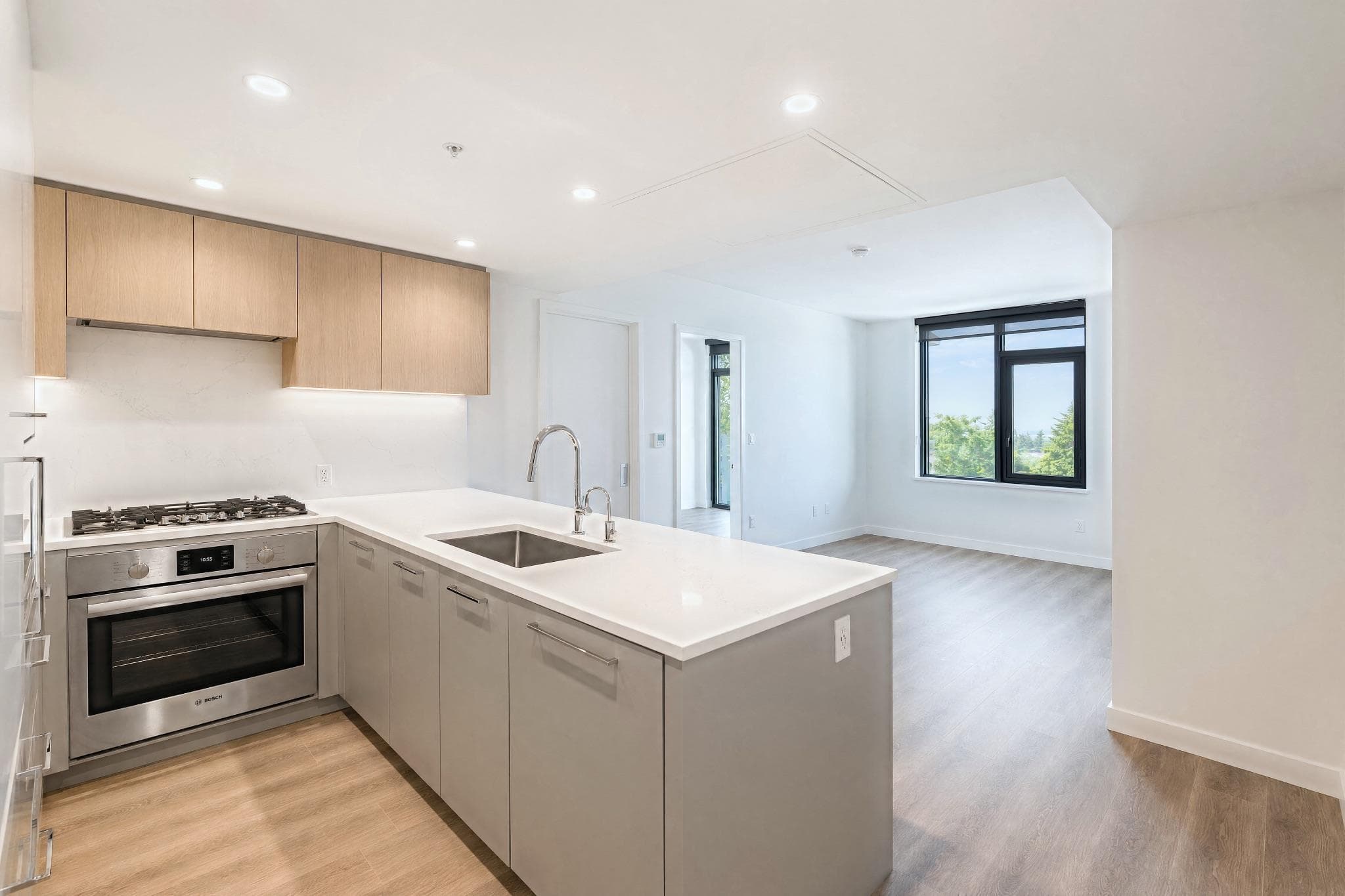 701 - 6608 Sussex Avenue, Burnaby, V5H 3C6 — photo 3