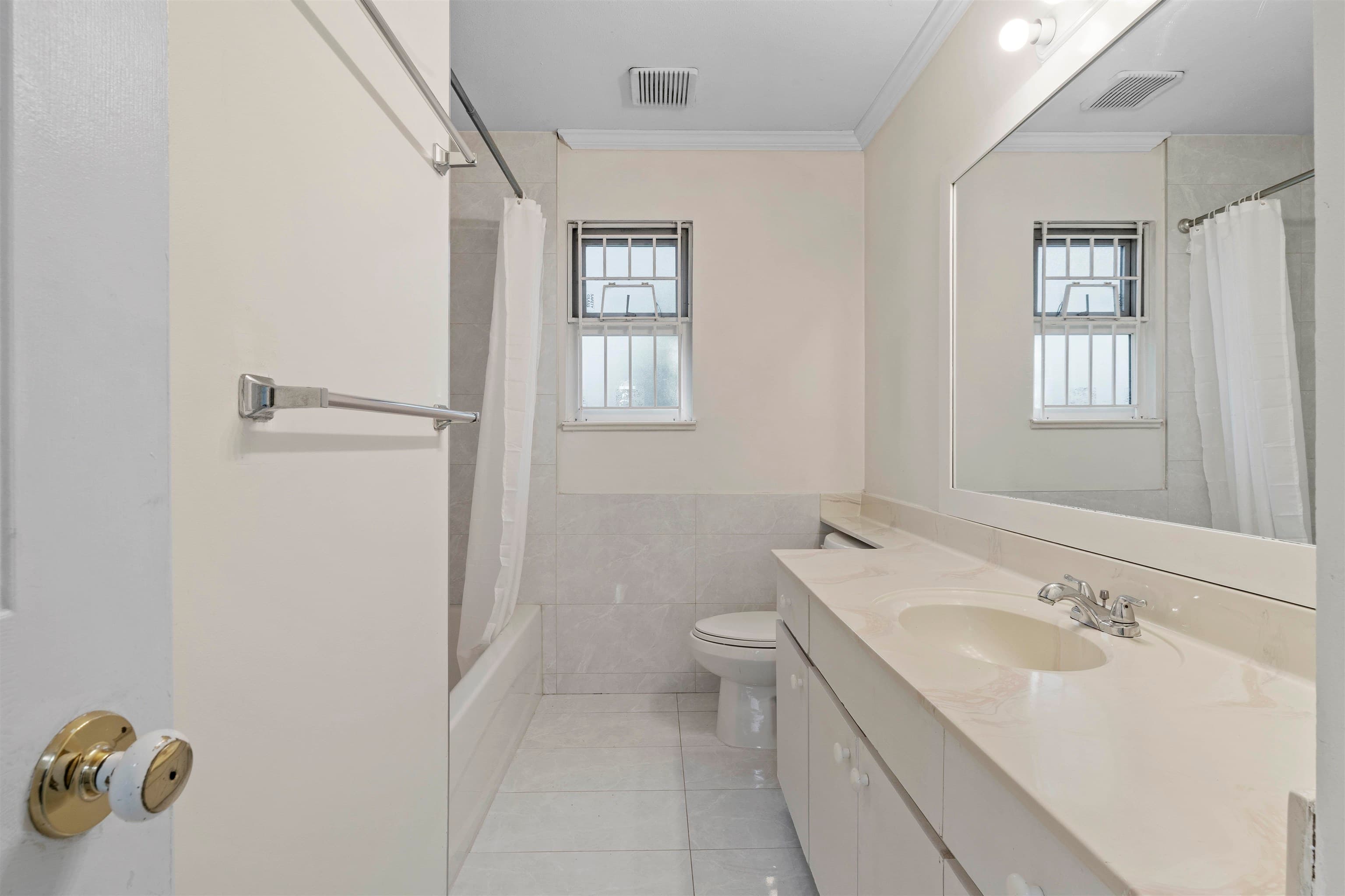 3315 Charles Street, Vancouver, V5K 3C3 — photo 5