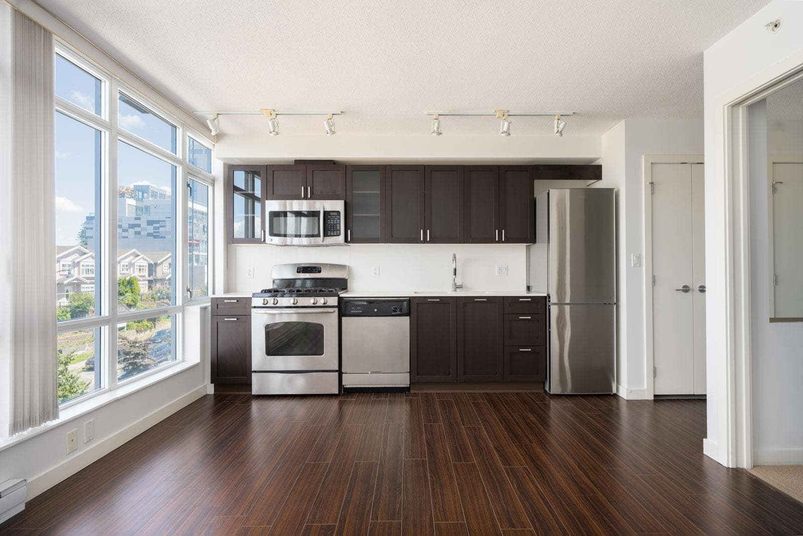 308 - 4818 Eldorado Mews, Vancouver, V5R 0B3 — photo 2