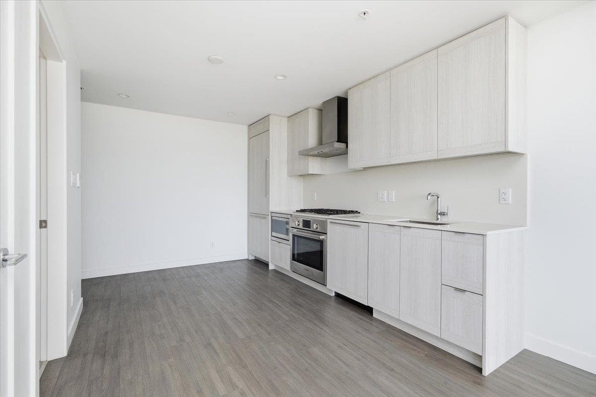 602 - 2351 Beta Avenue, Burnaby, V5C 0M2 — photo 3
