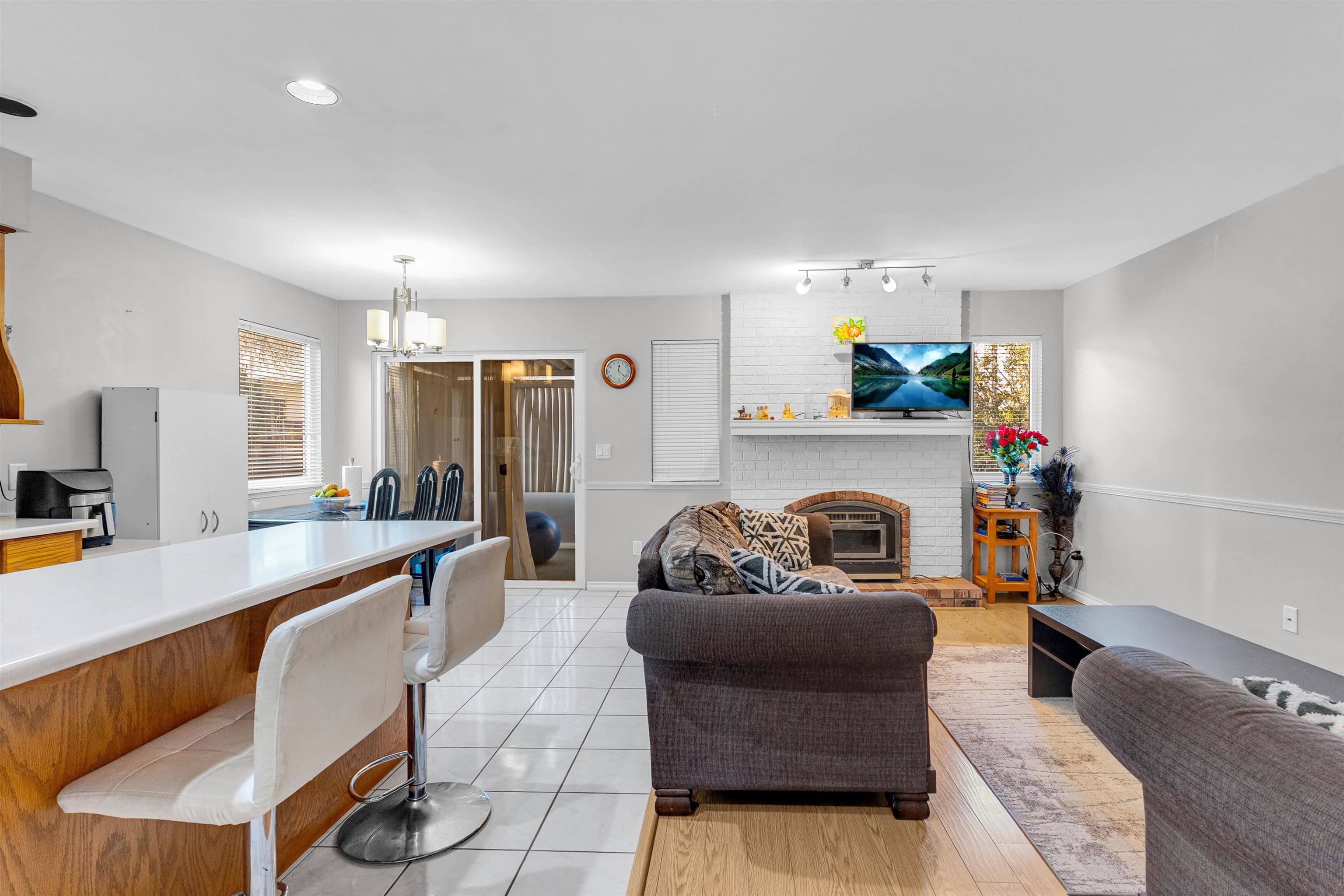 12905 65 Avenue, Surrey, V3W 9H4 — photo 5