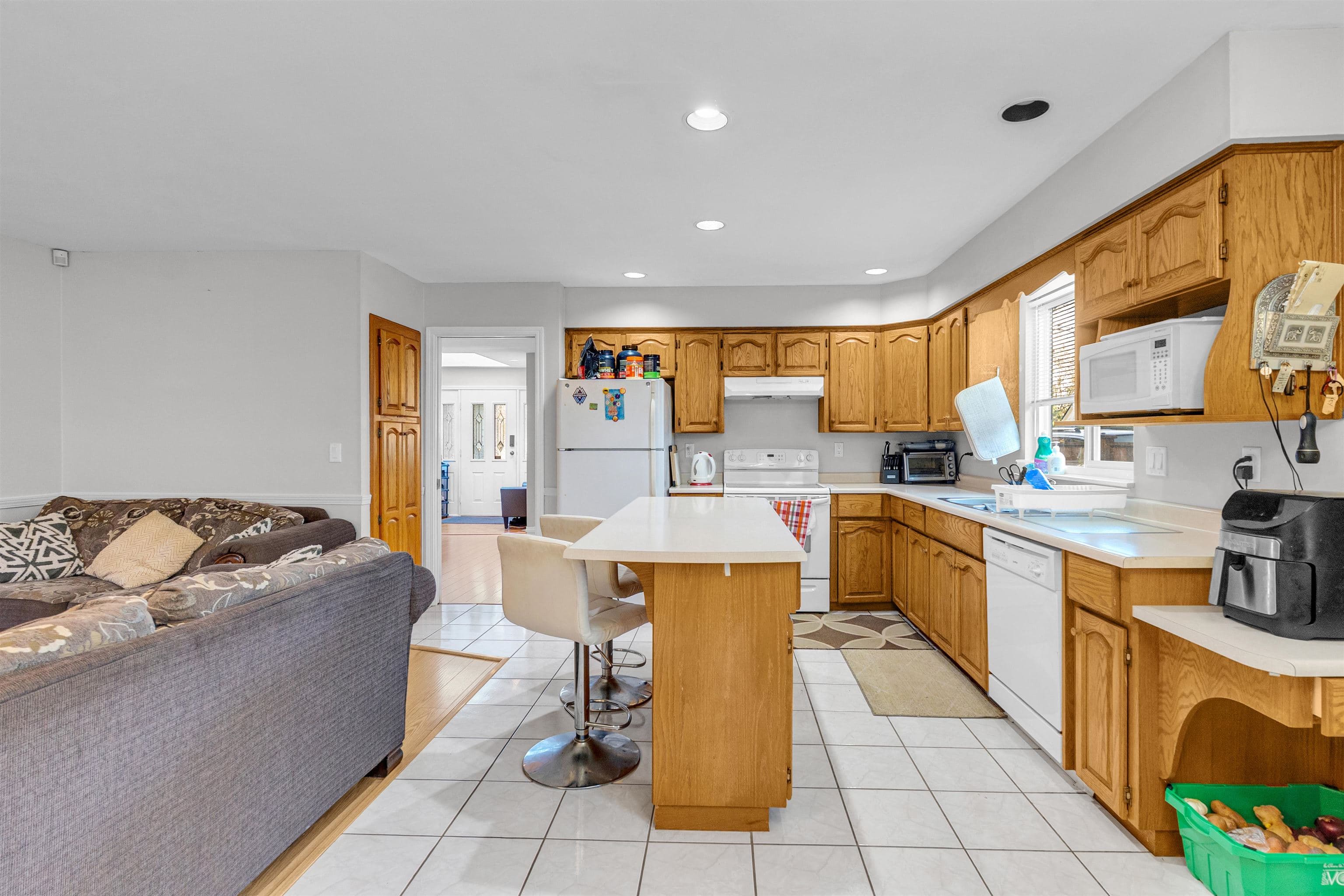 12905 65 Avenue, Surrey, V3W 9H4 — photo 4