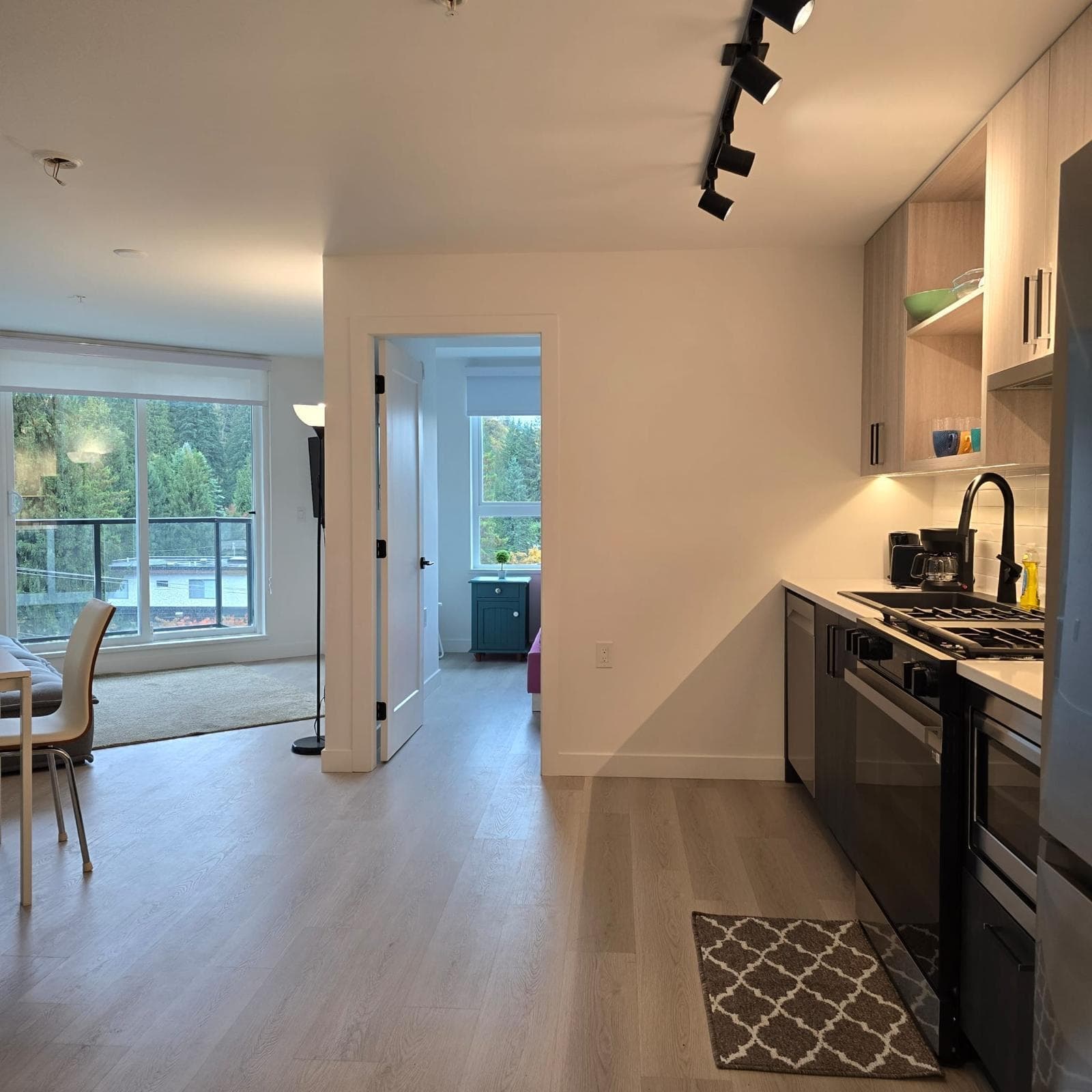 406 - 1100 Clarke Road, Port Moody, V3H 0N3 — photo 5