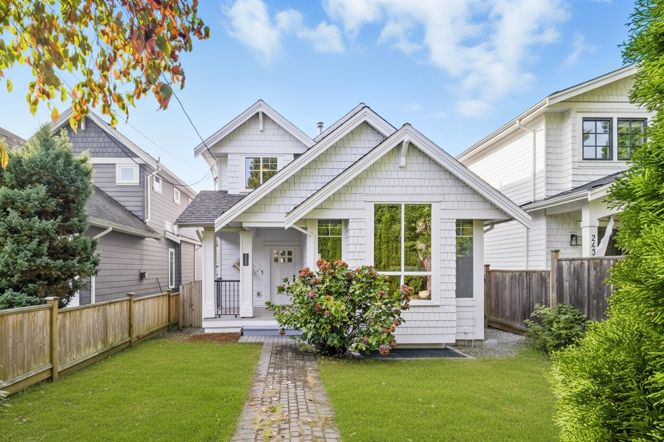 2411 George Street, North Vancouver