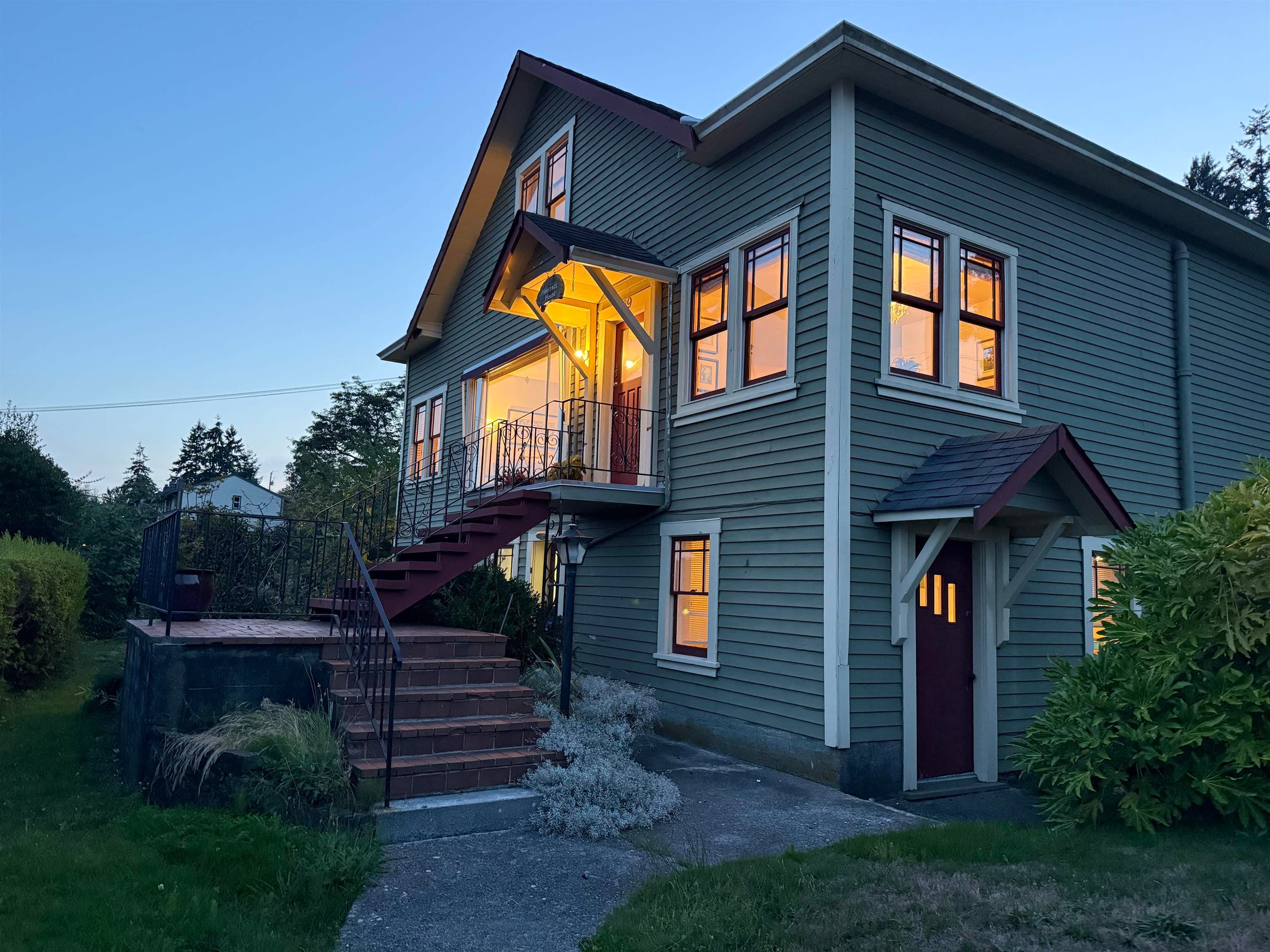 589 Seaview Road, Gibsons, V0N 1V9 — photo 2