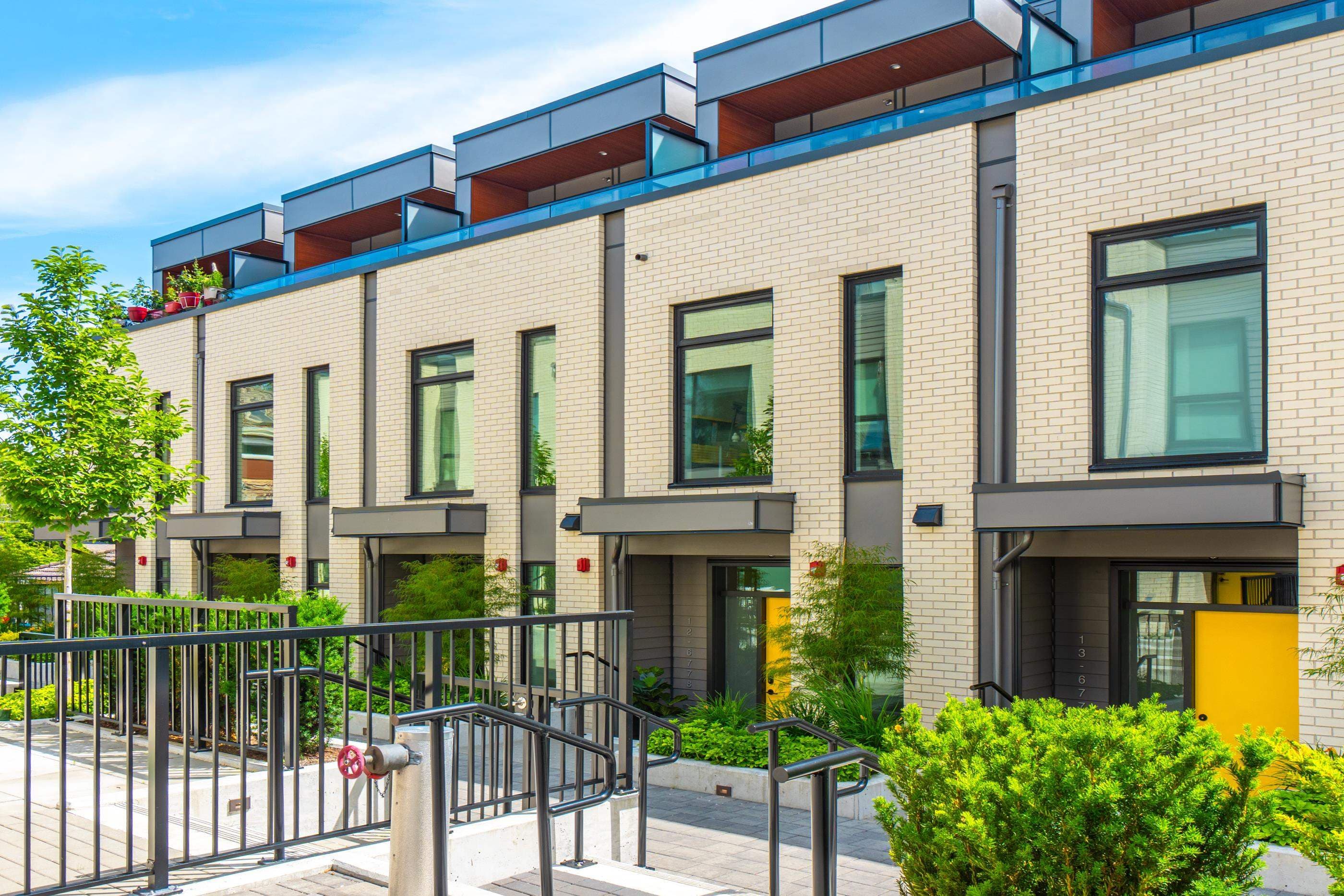 12 - 6778 Oak Street, Vancouver