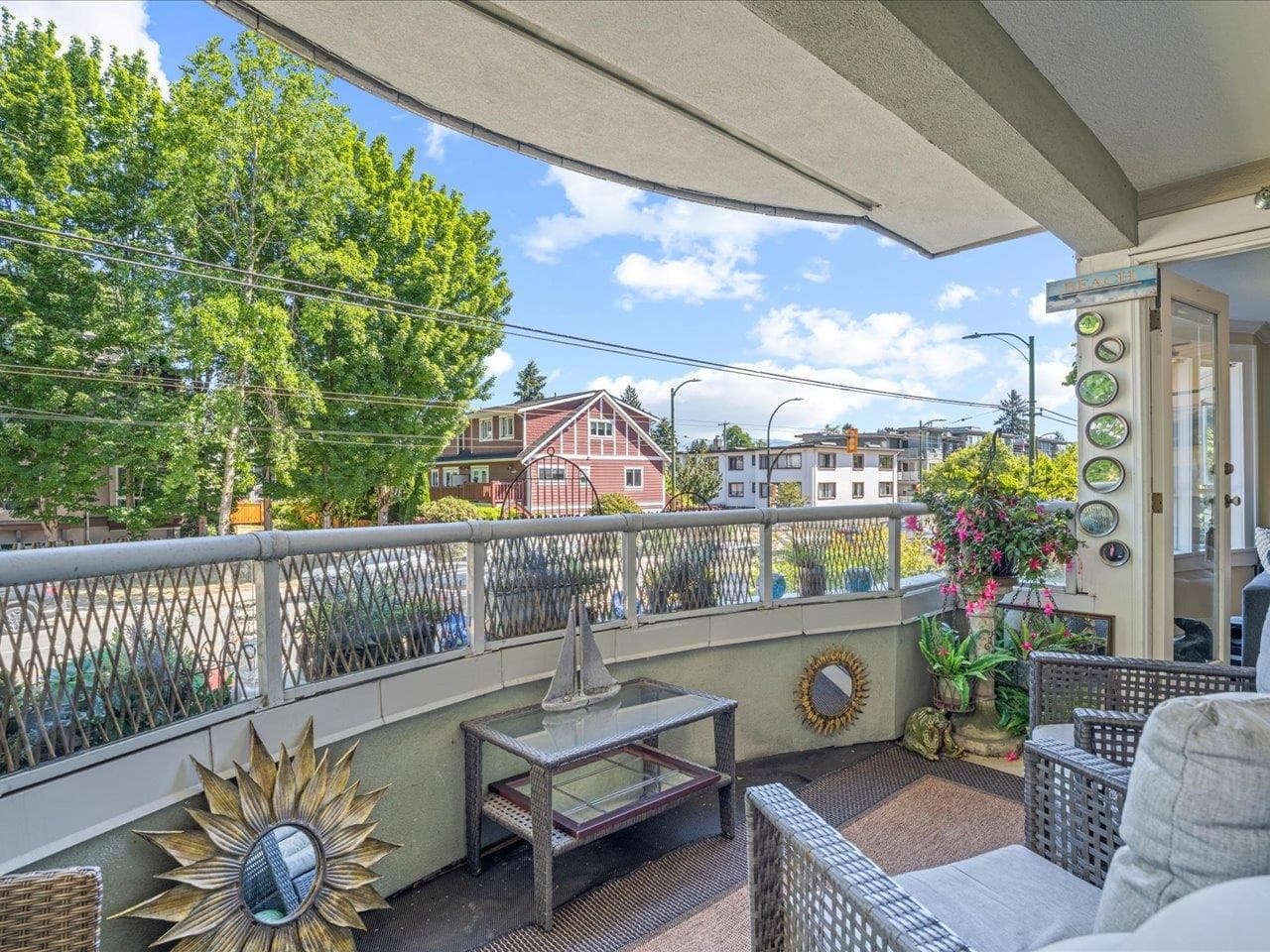 201 - 3220 W 4th Avenue, Vancouver