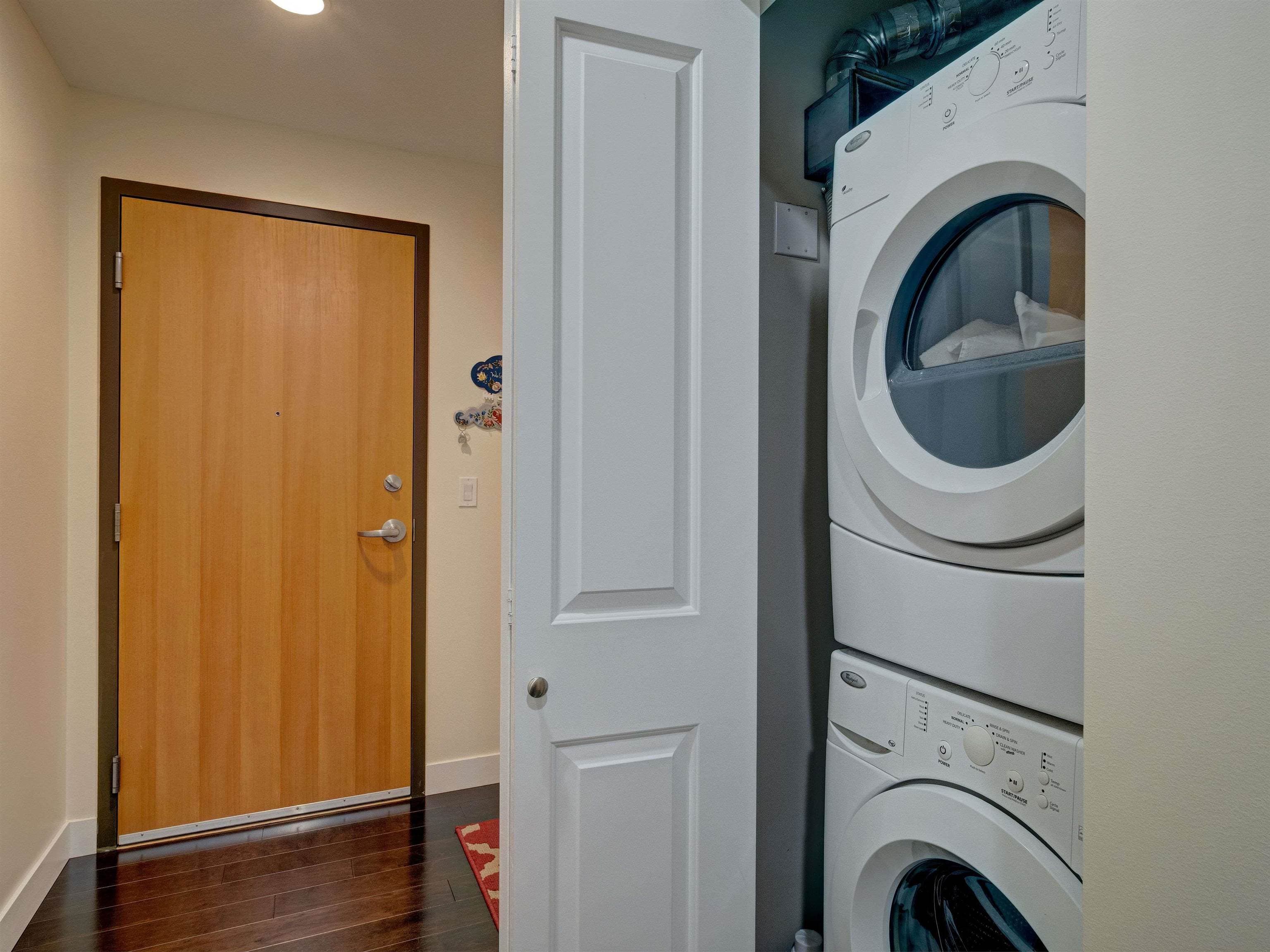 307 - 5725 Teredo Street, Sechelt, V7Z 0J2 — photo 3