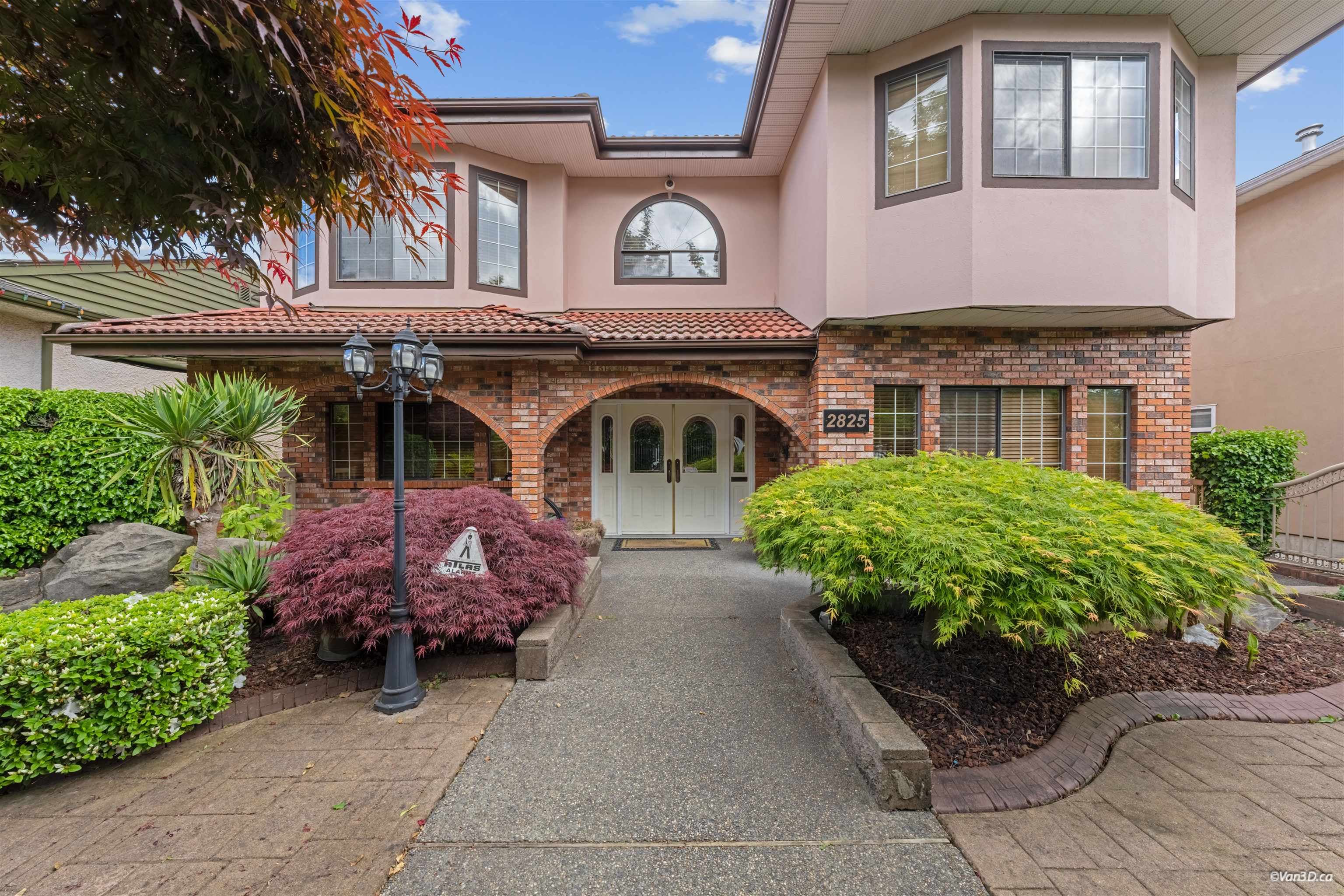 2825 E 3rd Avenue, Vancouver, V5M 1H5 — photo 1