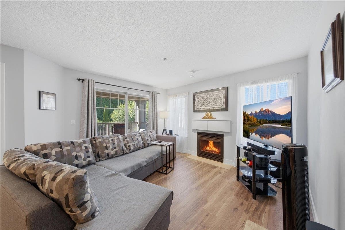 212 - 12020 207a Street, Maple Ridge