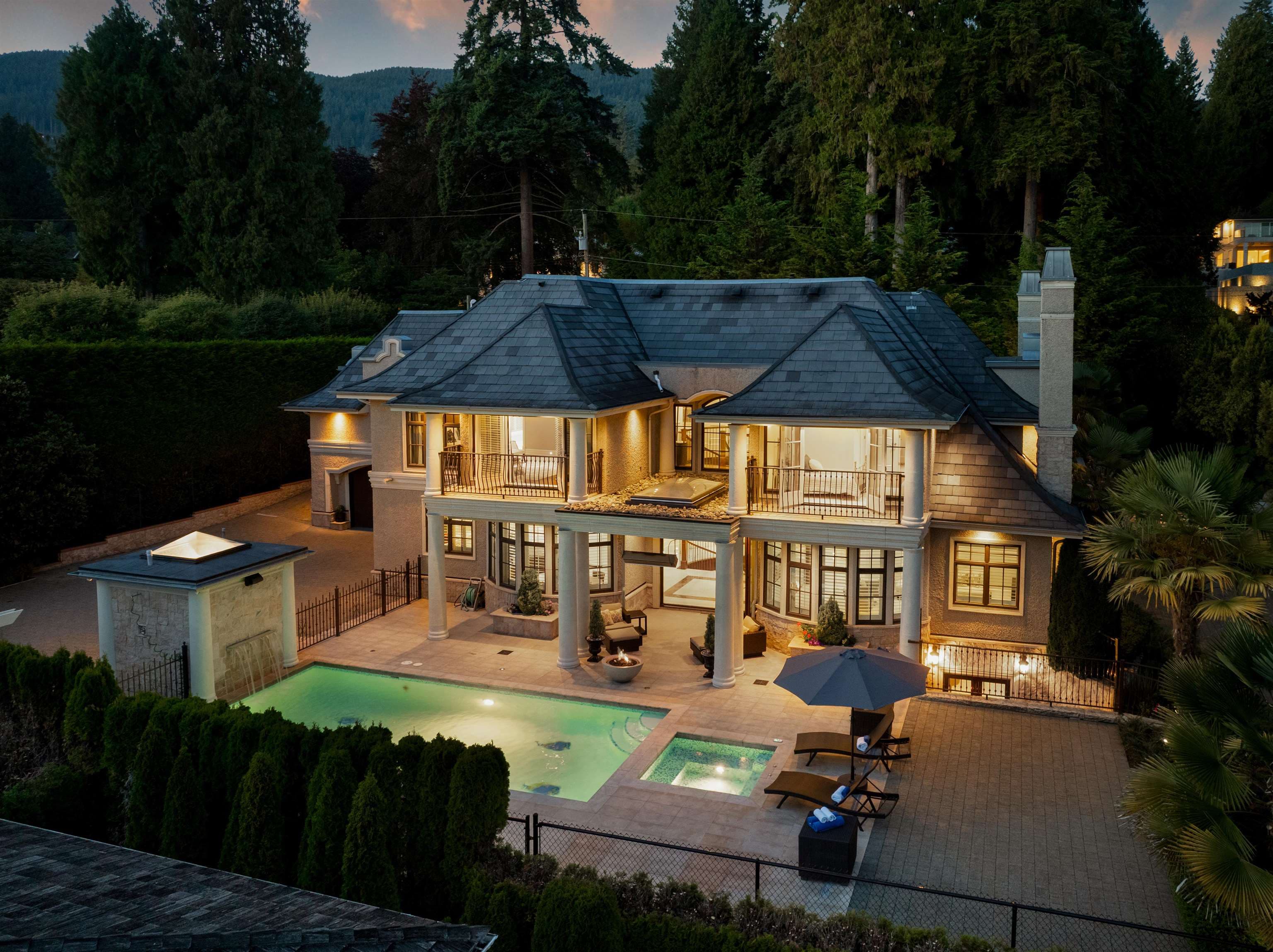 2912 Mathers Avenue, West Vancouver